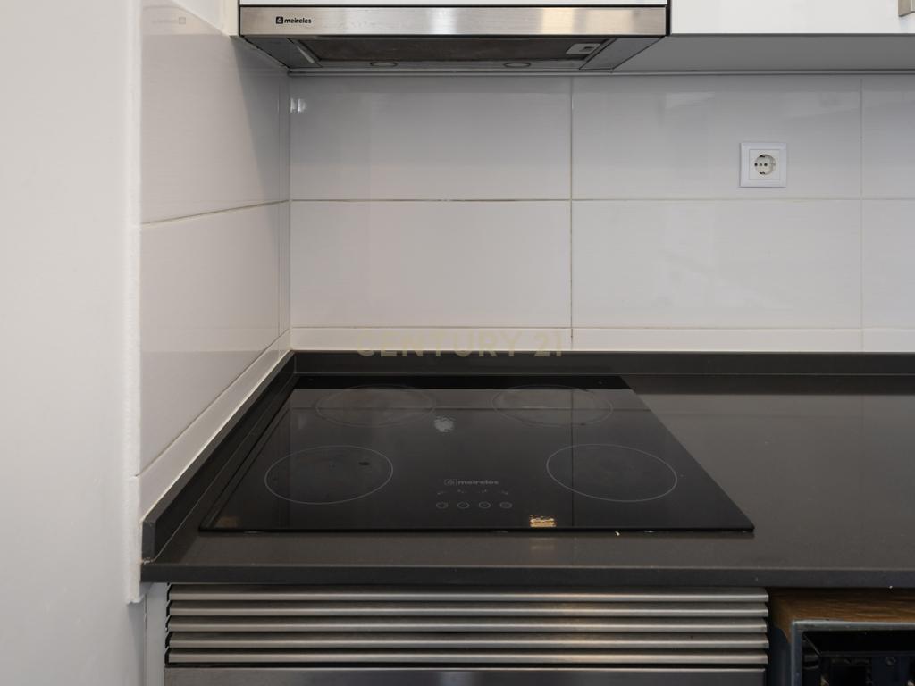 Apartamento T3 para arrendamento - 5 piso c/elevador - Amora - Image 38