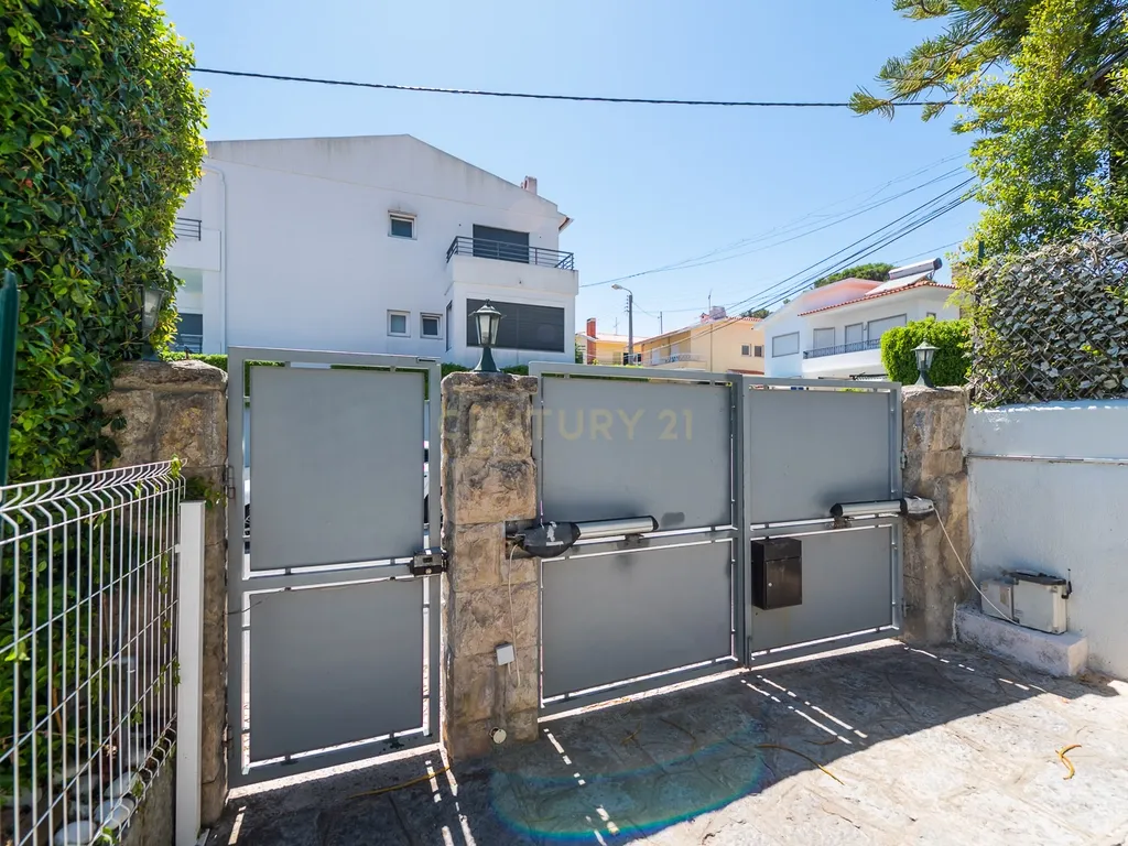 Moradia T4 com piscina | Cascais - Image 8