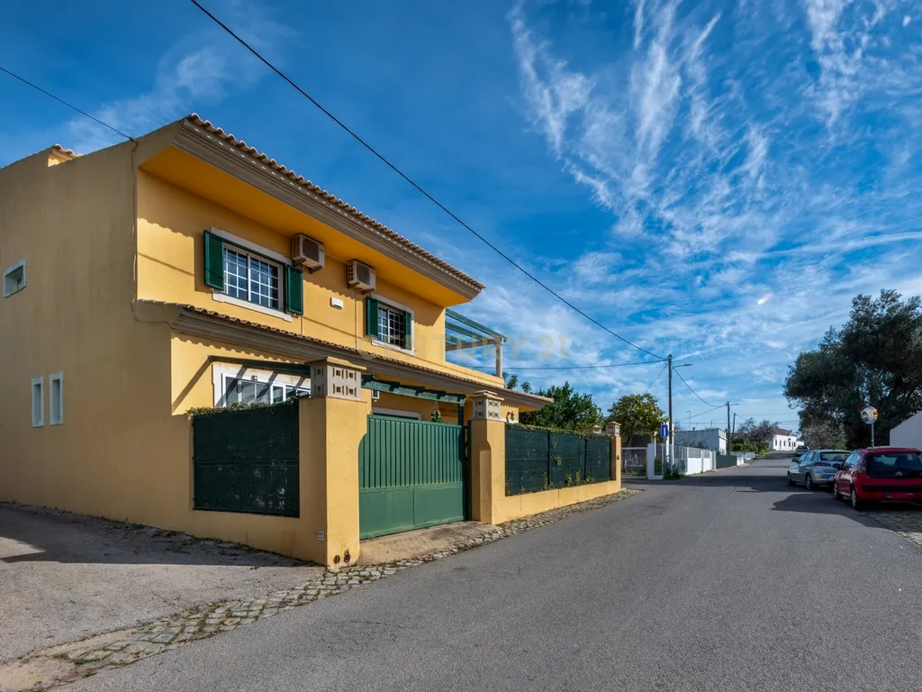 Moradia T2+1 a curta distância do Vale do Lobo - Image 35