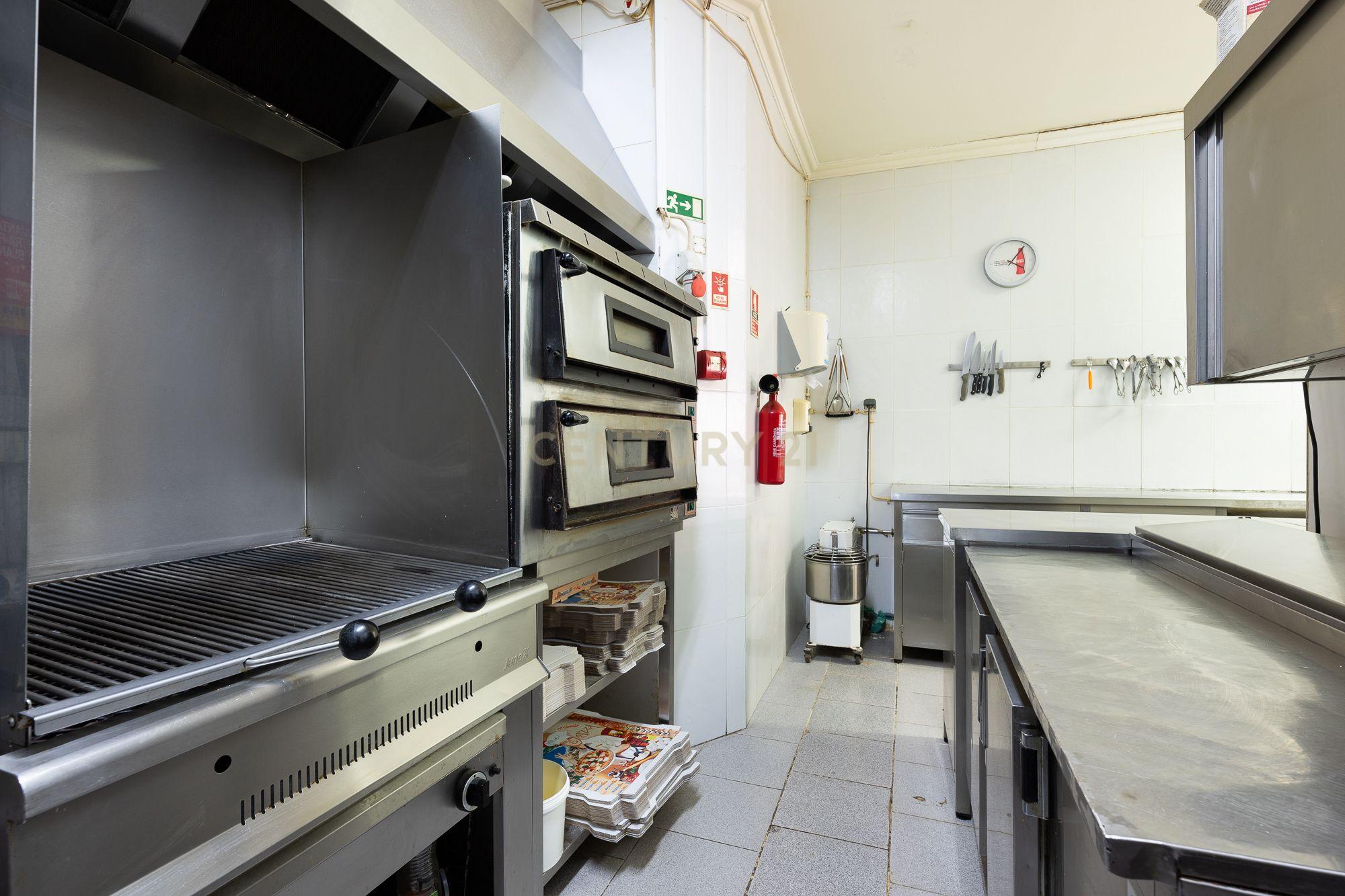 Pizzaria pleno funcionamento Santa Marta do Pinhal - Image 10