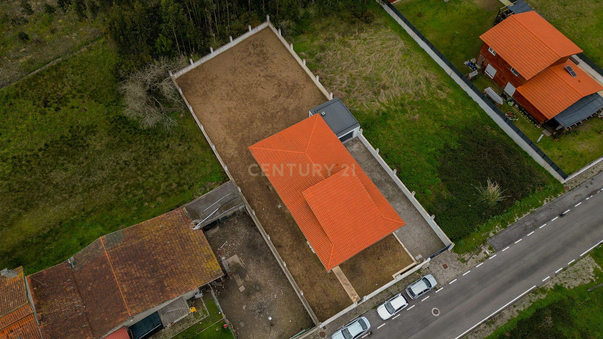 Moradia T4 + 1 térrea e isolada em Quintãs, Concelho de Aveiro - Image 39