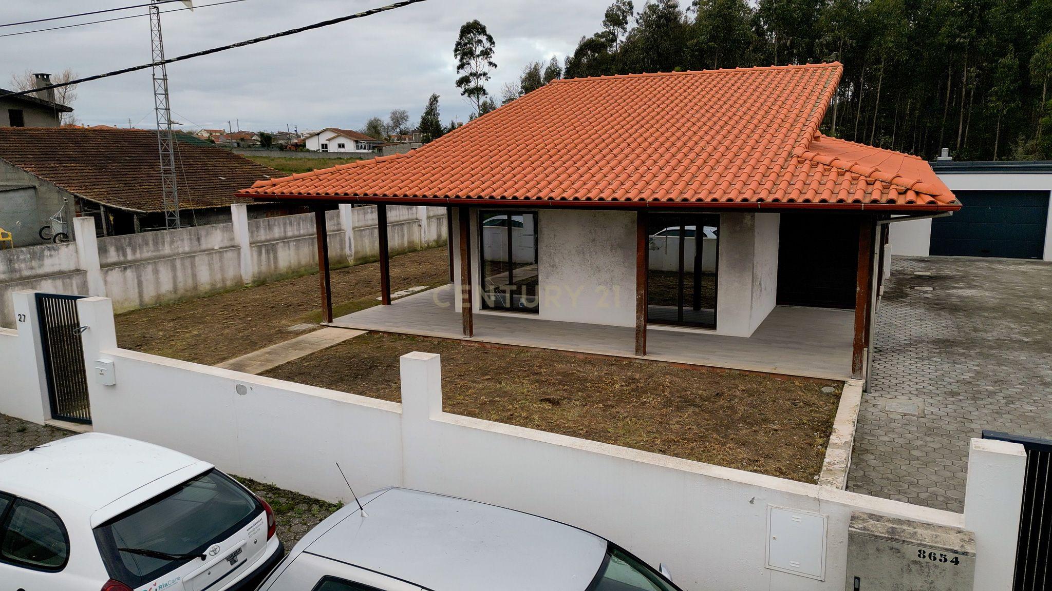 Moradia T4 + 1 térrea e isolada em Quintãs, Concelho de Aveiro - Image 35