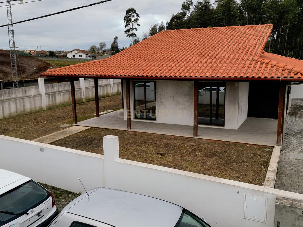 Moradia T4 + 1 térrea e isolada em Quintãs, Concelho de Aveiro - Image 35