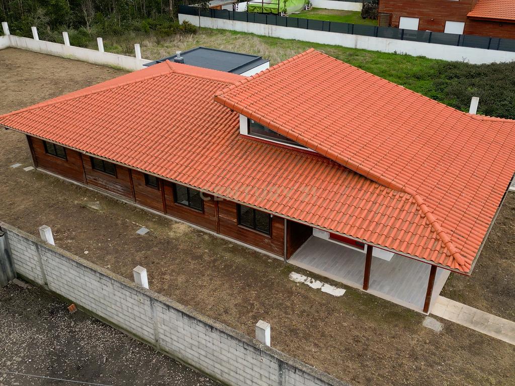 Moradia T4 + 1 térrea e isolada em Quintãs, Concelho de Aveiro - Image 38