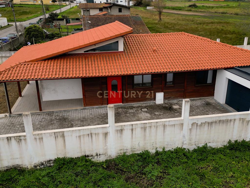 Moradia T4 + 1 térrea e isolada em Quintãs, Concelho de Aveiro - Image 36