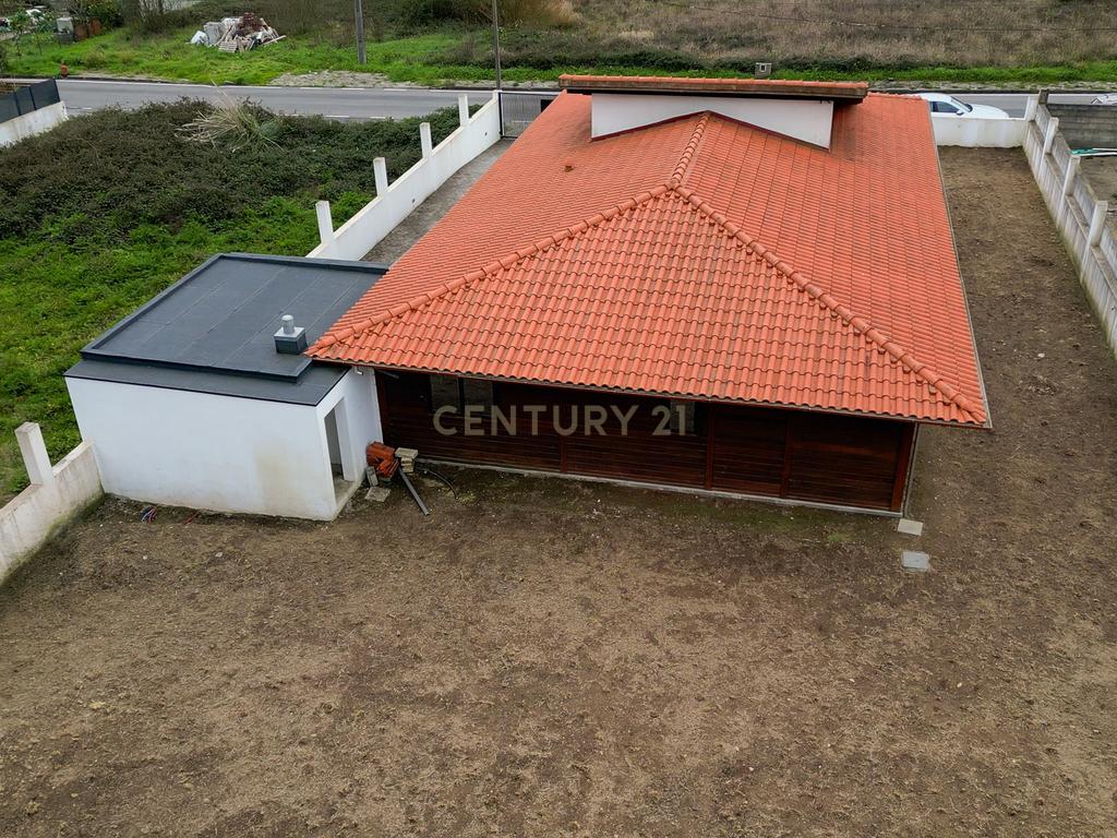 Moradia T4 + 1 térrea e isolada em Quintãs, Concelho de Aveiro - Image 37