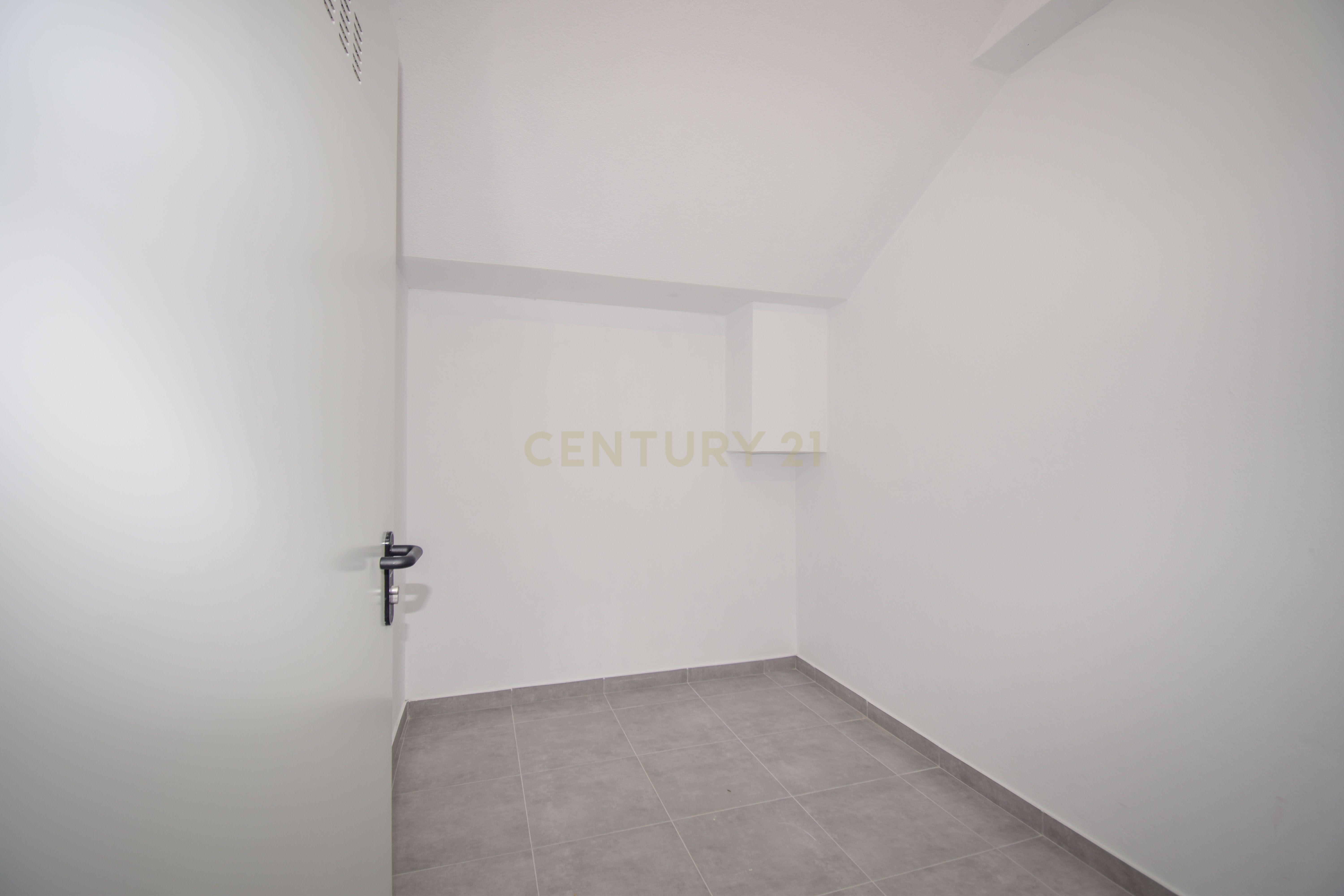 Luxuoso T3 com Vista Deslumbrante sobre o Tejo – Carnaxide / Queijas, Oeiras - Image 11