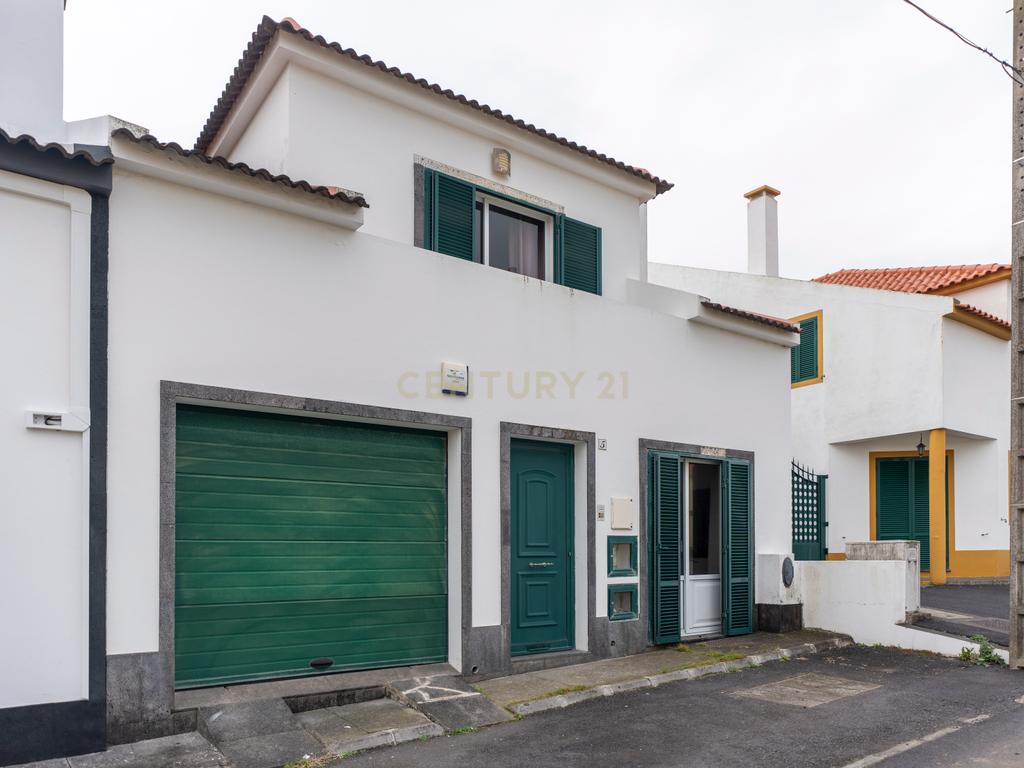 Excelente Moradia T3 com Garagem – Espaço, Luz e Acabamentos de Qualidade - Image 2