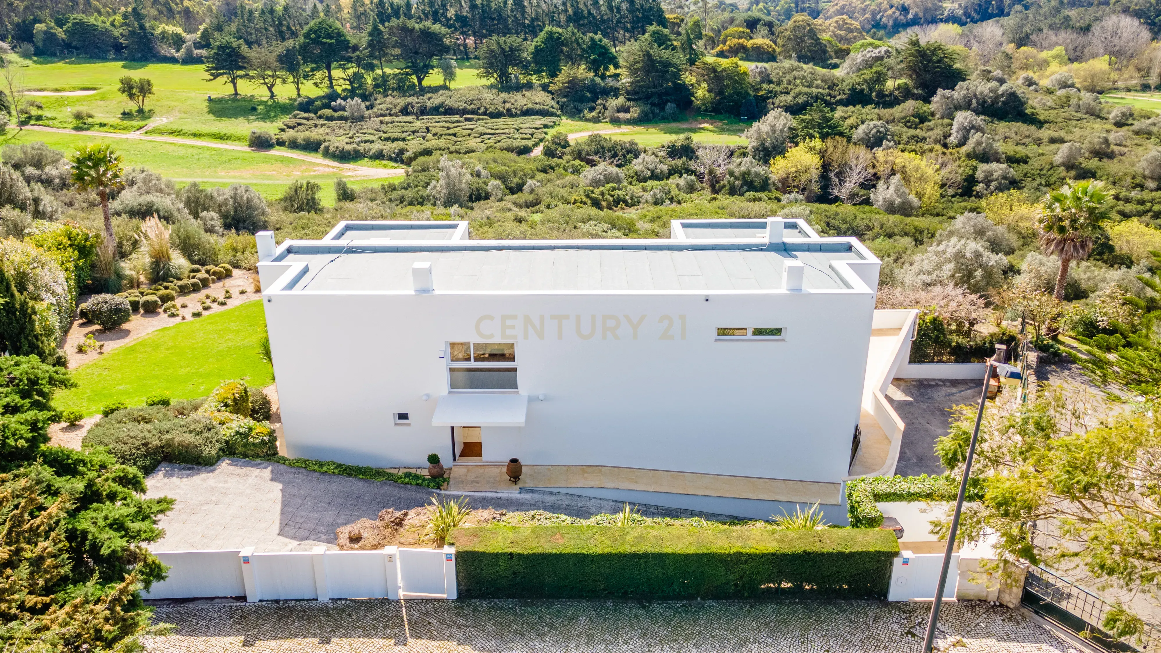 Moradia T5 Vista Golfe | Belas Clube de Campo - Image 3