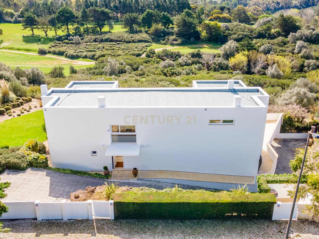 Moradia T5 Vista Golfe | Belas Clube de Campo - Image 3