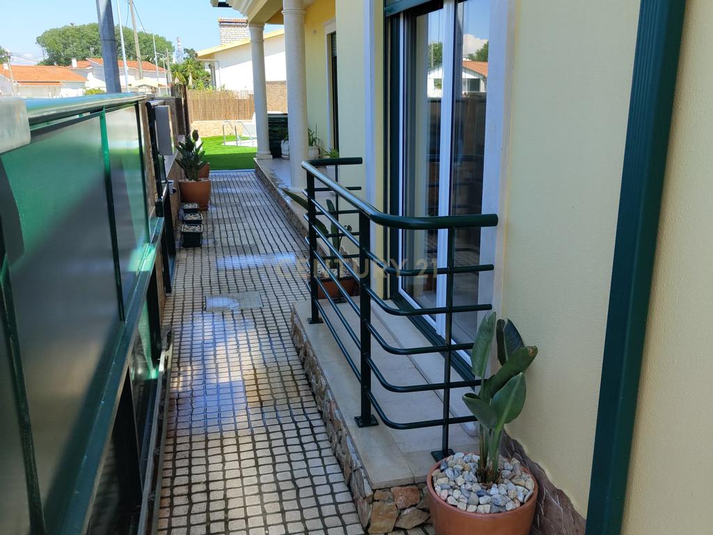 Moradia T4 com piscina em Gaeiras, Marinha Grande. - Image 42