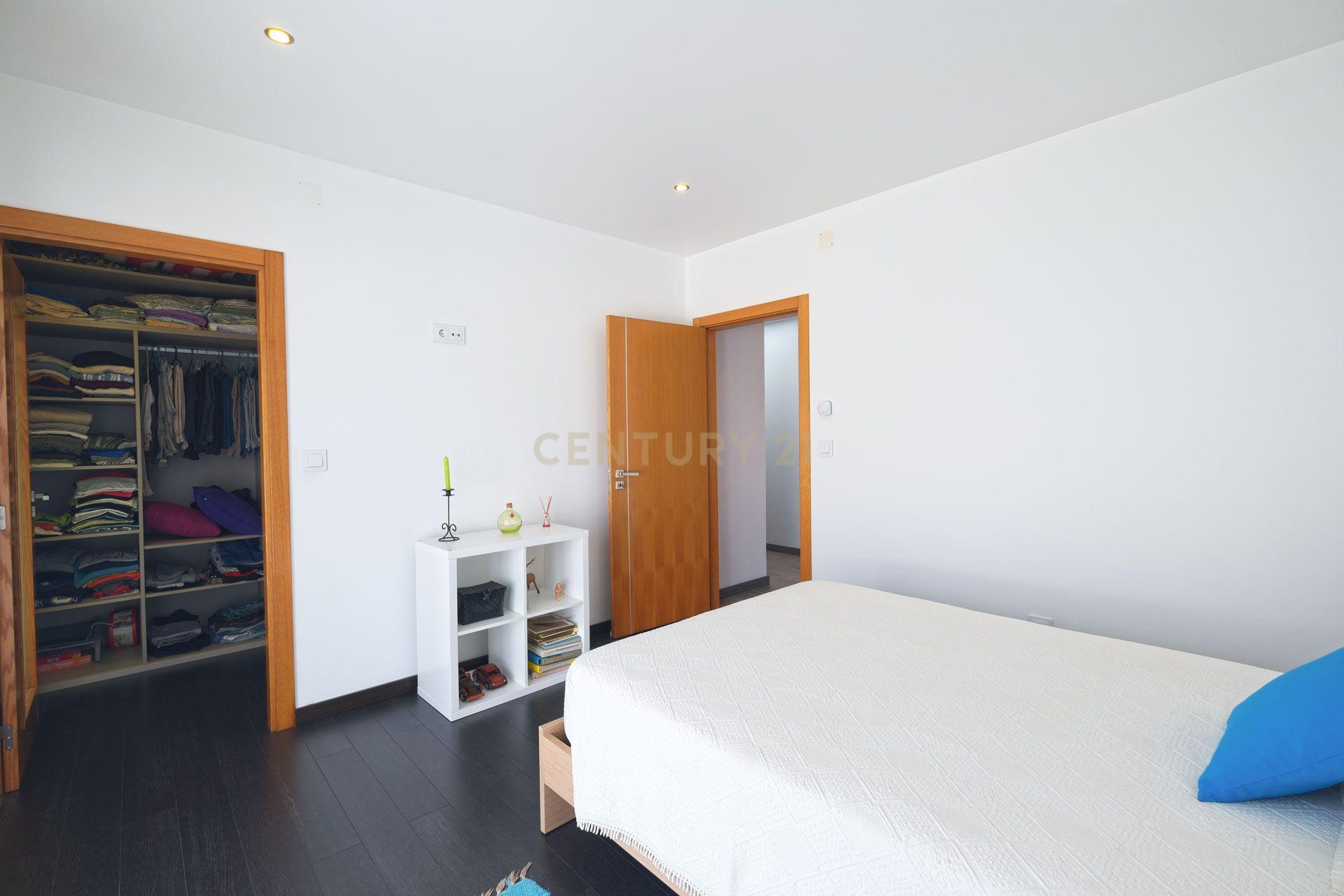 Moradia T4 de Luxo no Casal da Murta – Eficiência, Conforto e Sustentabilidade! - Image 33