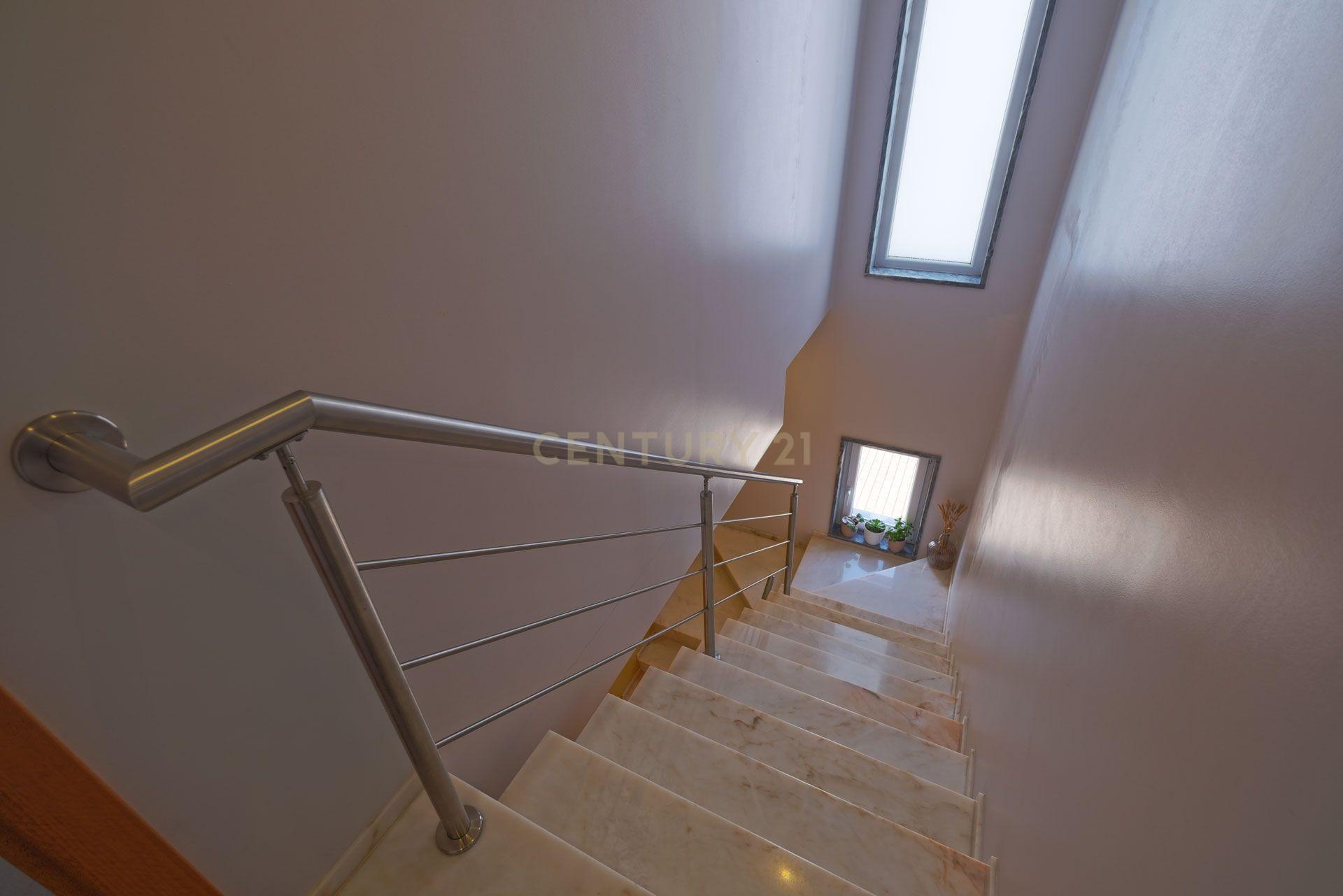 Moradia T4 de Luxo no Casal da Murta – Eficiência, Conforto e Sustentabilidade! - Image 36