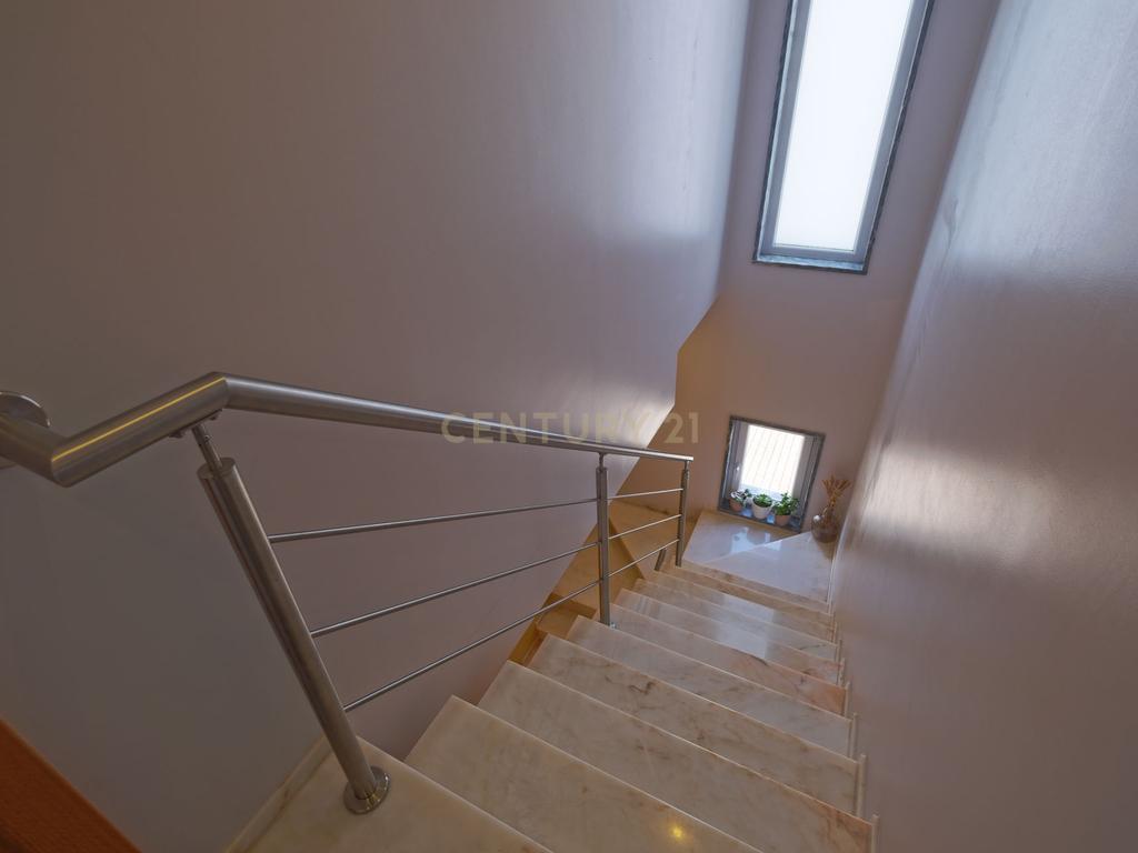 Moradia T4 de Luxo no Casal da Murta – Eficiência, Conforto e Sustentabilidade! - Image 36