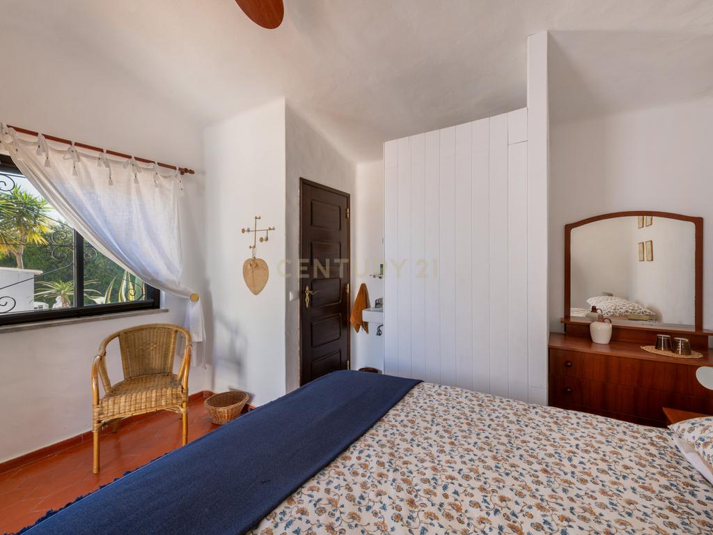 Moradia T4 inserida num lote de 4.180m², Algarve (Alvor) - Image 30