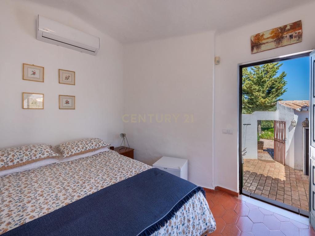 Moradia T4 inserida num lote de 4.180m², Algarve (Alvor) - Image 33