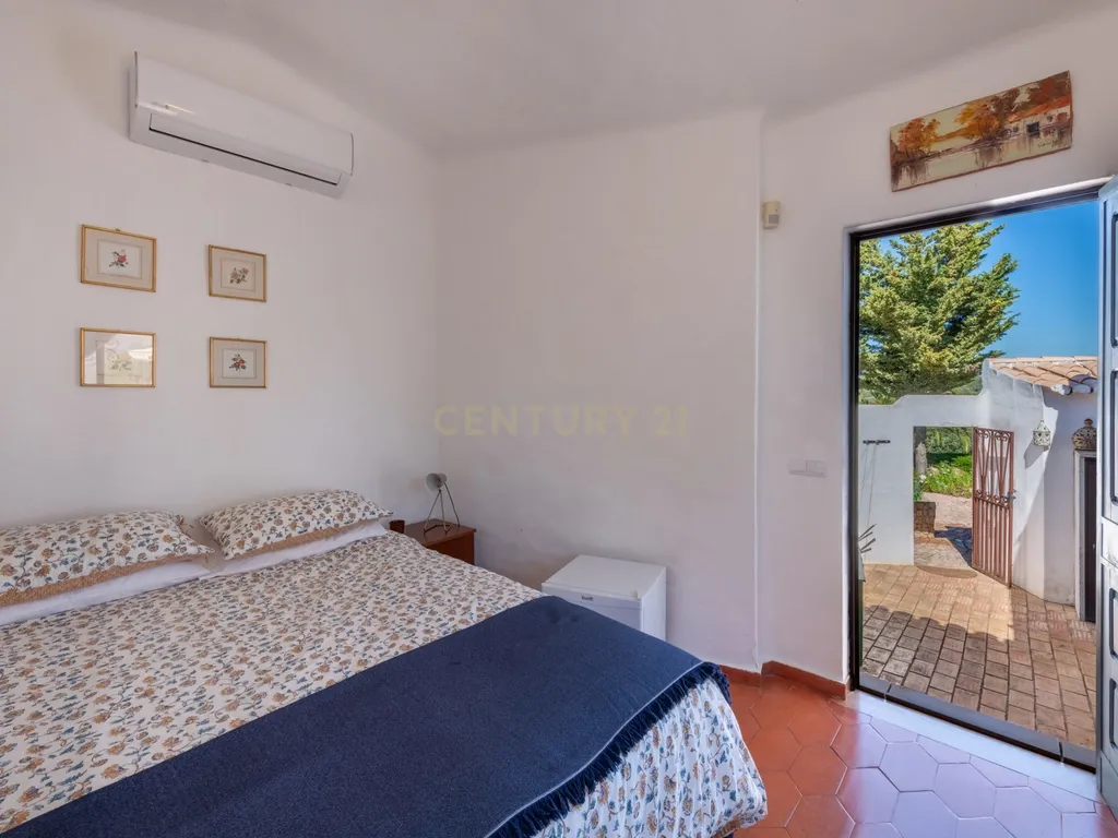 Moradia T4 inserida num lote de 4.180m², Algarve (Alvor) - Image 33