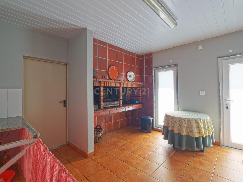 Moradia T4 de Luxo no Casal da Murta – Eficiência, Conforto e Sustentabilidade! - Image 39