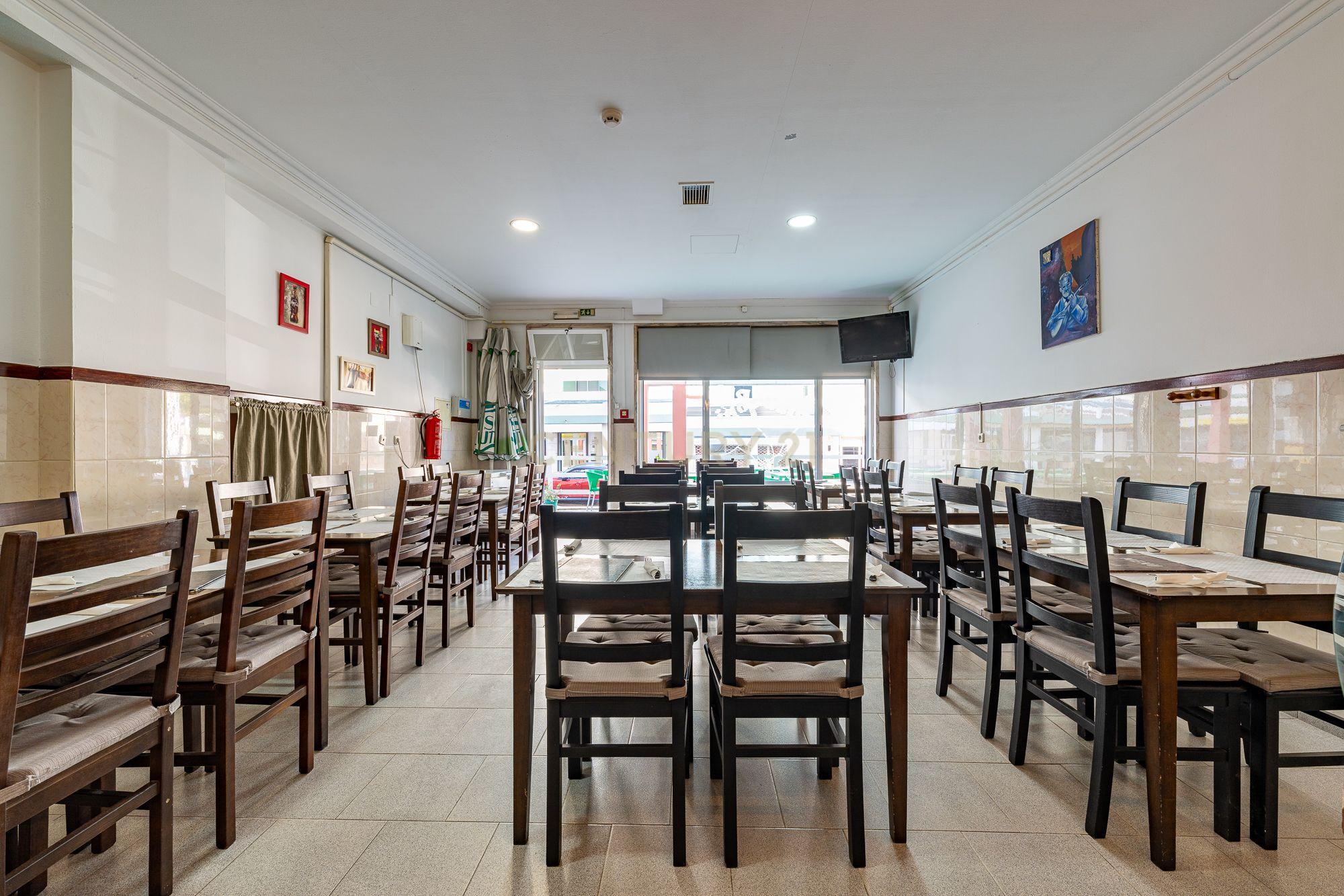 Pizzaria pleno funcionamento Santa Marta do Pinhal - Image 3