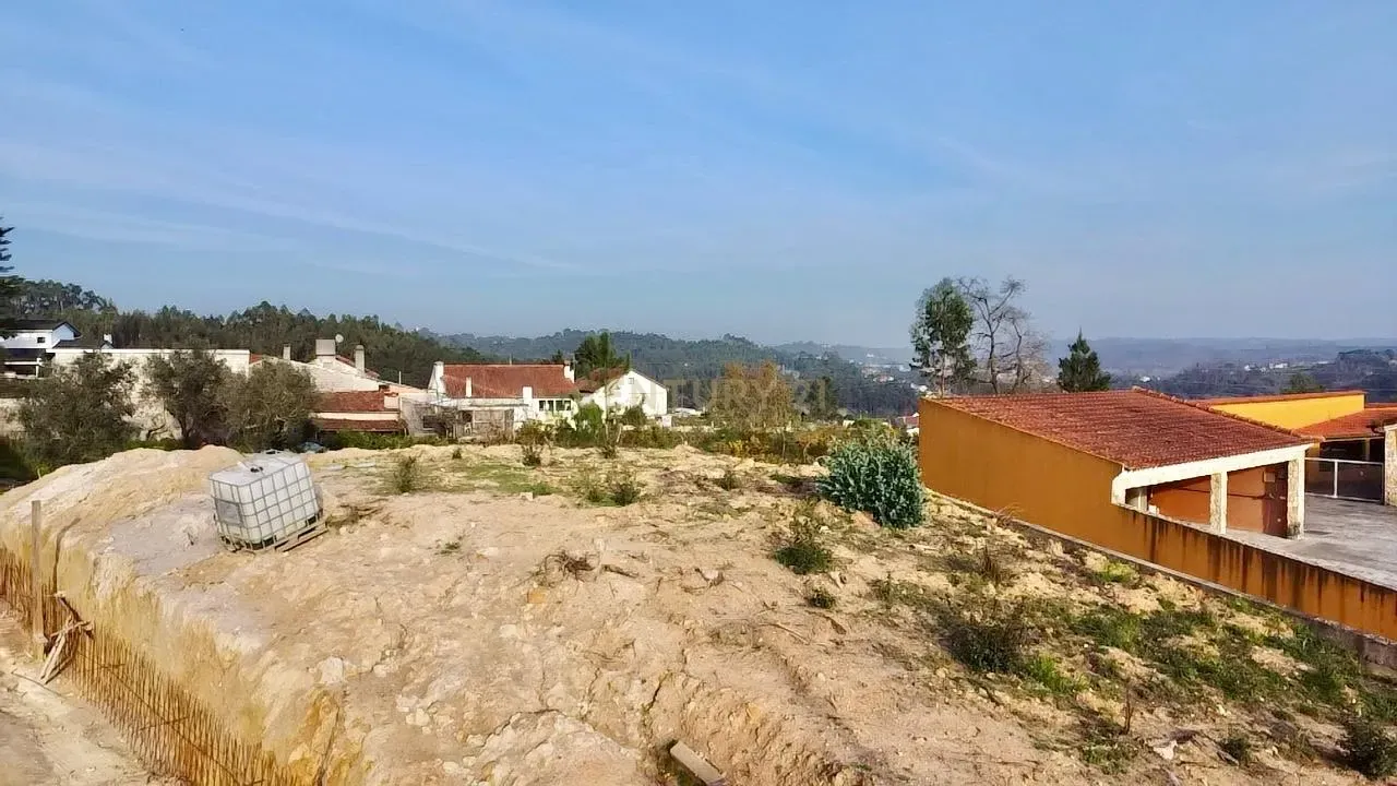 Terreno em Mata dos Milagres || Leiria - Image 1