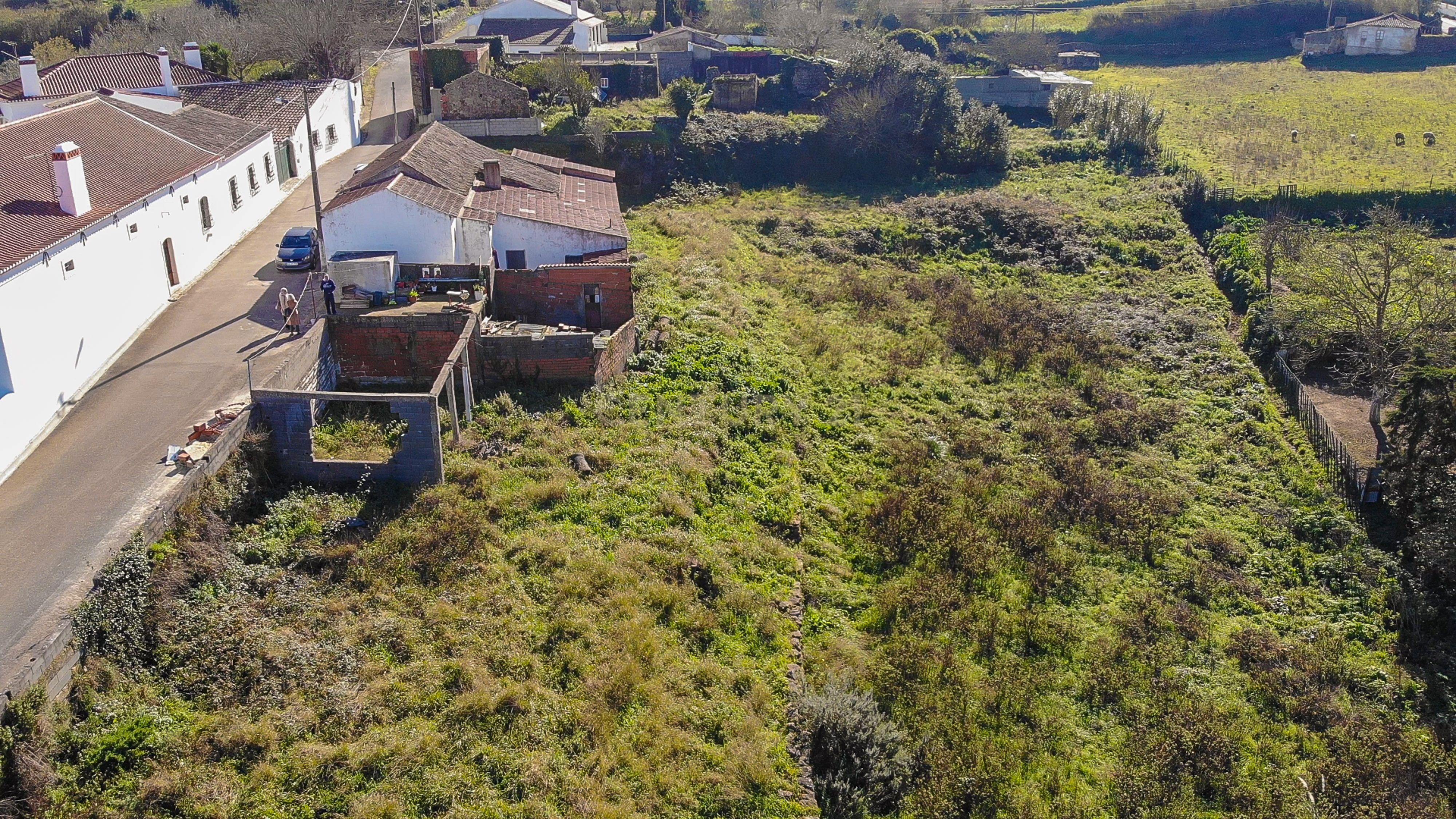 Ruina com terreno de cerca de 4000 m2, a 40 minutos de Lisboa - Image 8