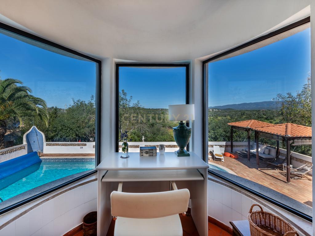 Moradia T4 inserida num lote de 4.180m², Algarve (Alvor) - Image 3