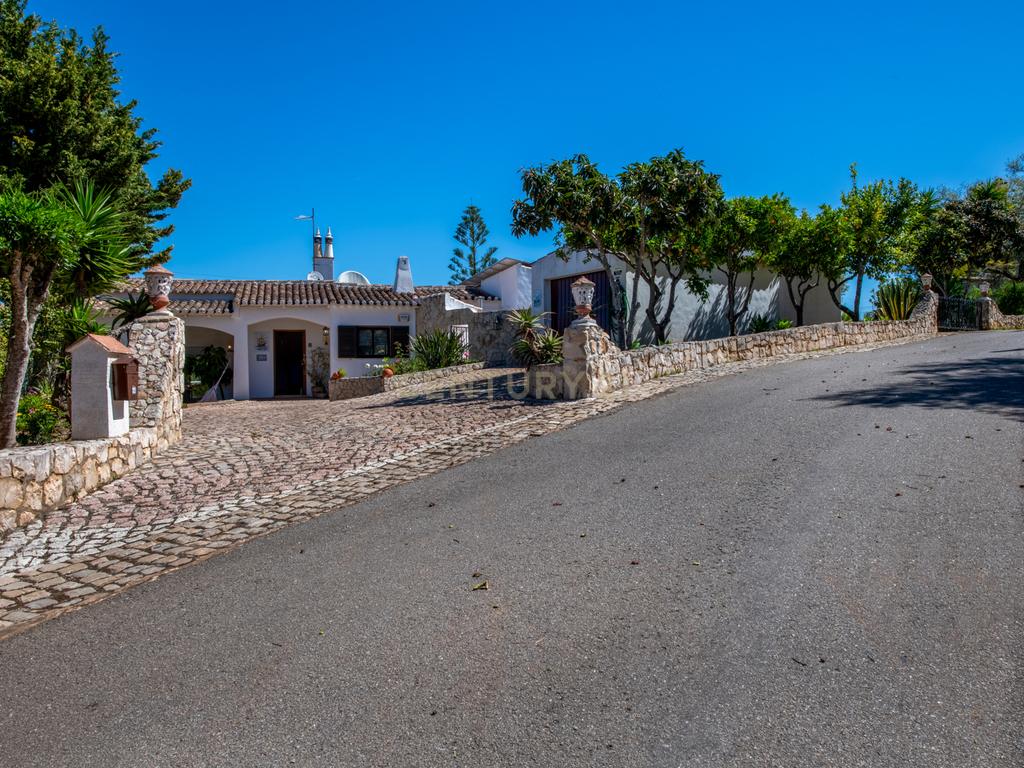Moradia T4 inserida num lote de 4.180m², Algarve (Alvor) - Image 80