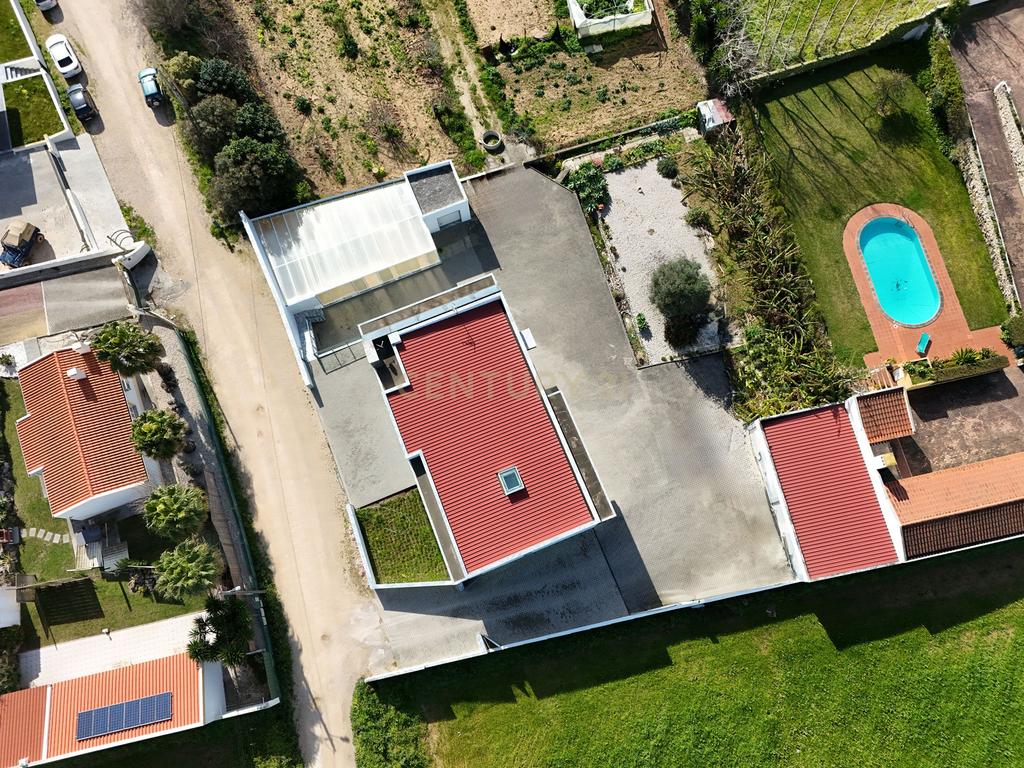 Moradia T4 de Luxo no Casal da Murta – Eficiência, Conforto e Sustentabilidade! - Image 10