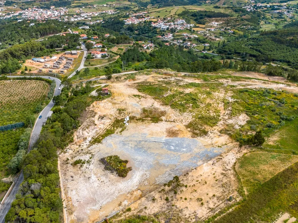 Terreno com 21985.97m2 para Construção de Armazéns Industriais 7837.30m2 - Image 19