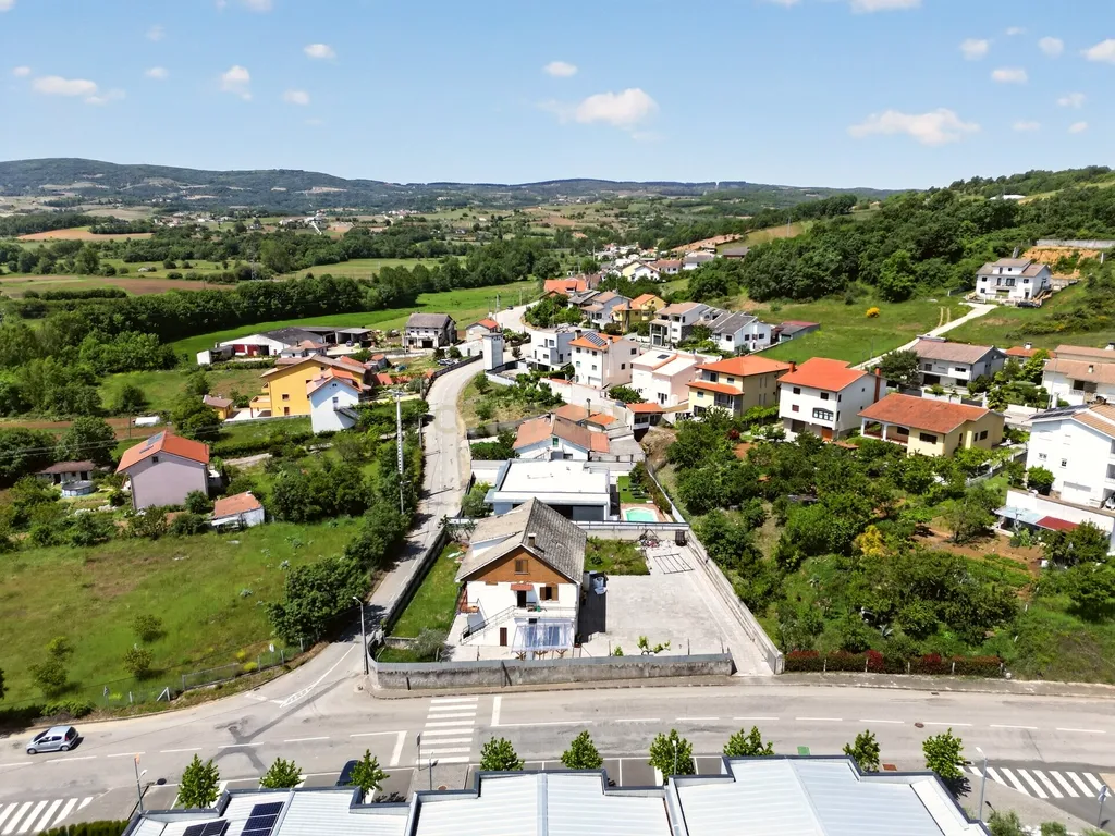 Moradia multi-familiar isolada em Bragança - Image 16