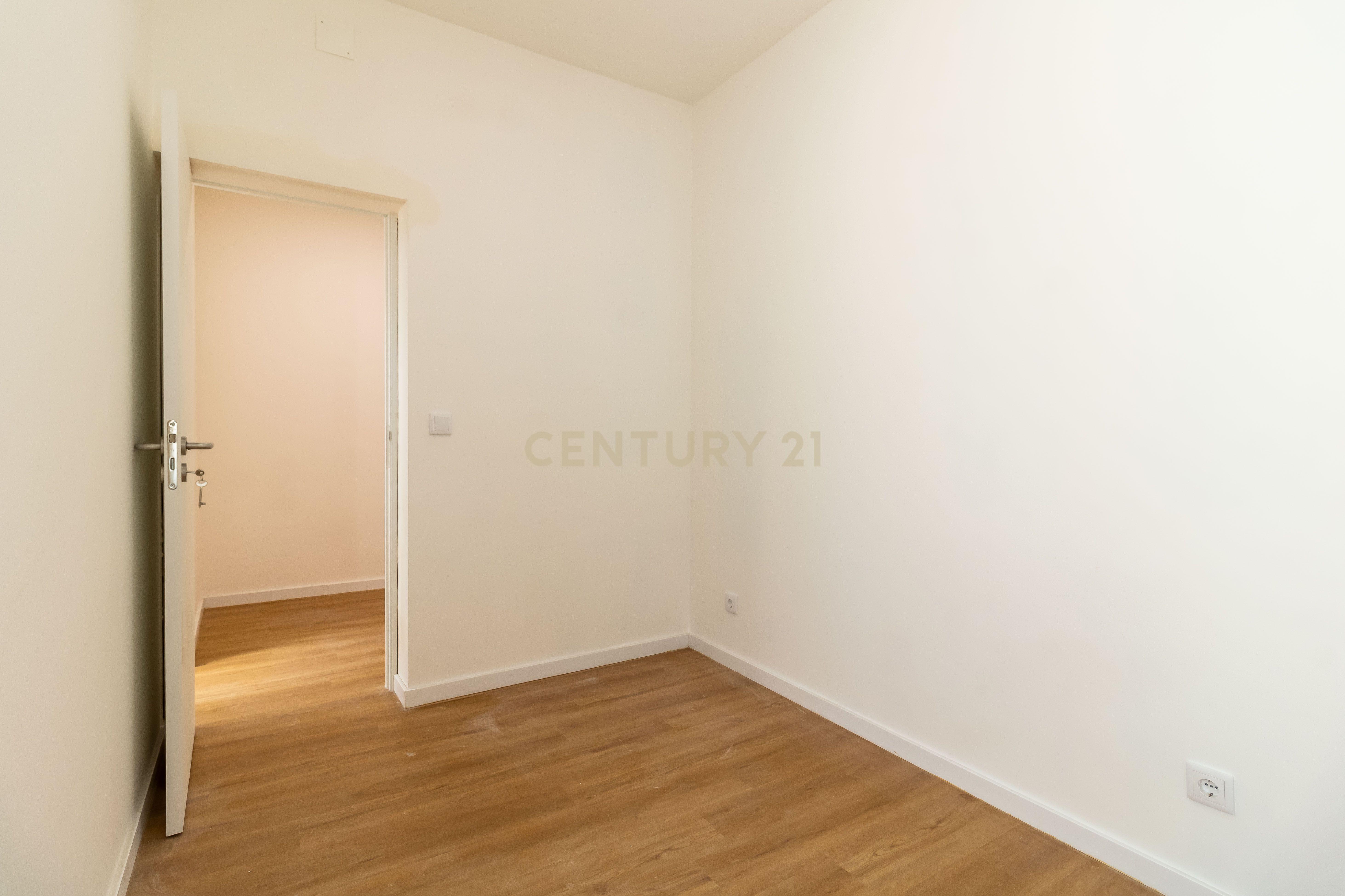 Fotografia 6 de T1 Integralmente remodelado com Logradouro na Estefânia, Lisboa