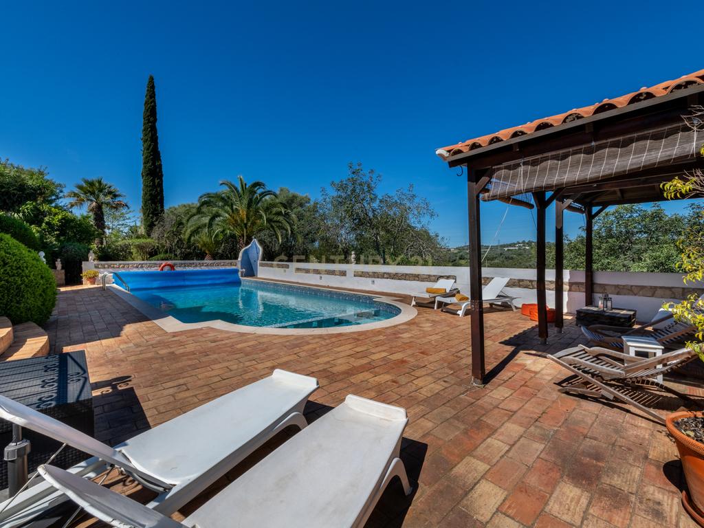 Moradia T4 inserida num lote de 4.180m², Algarve (Alvor) - Image 51