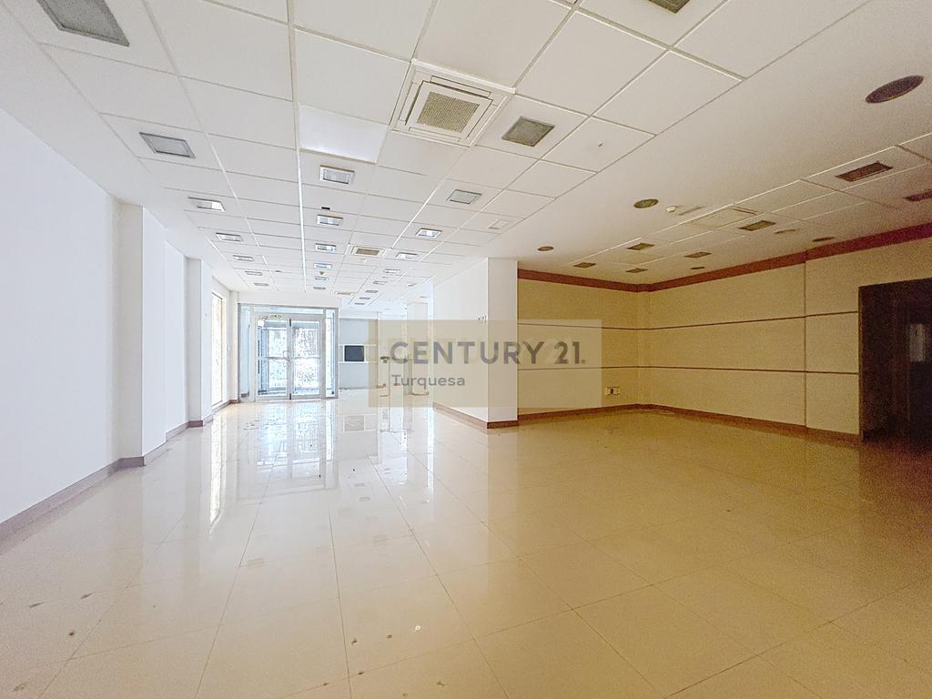 Amplo local comercial em Benalmádena, Málaga, com excelente localização - Image 6