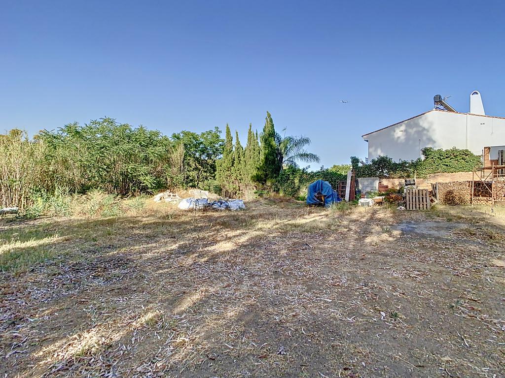 Terreno urbano consolidado para venda em Churriana - Málaga - Image 5