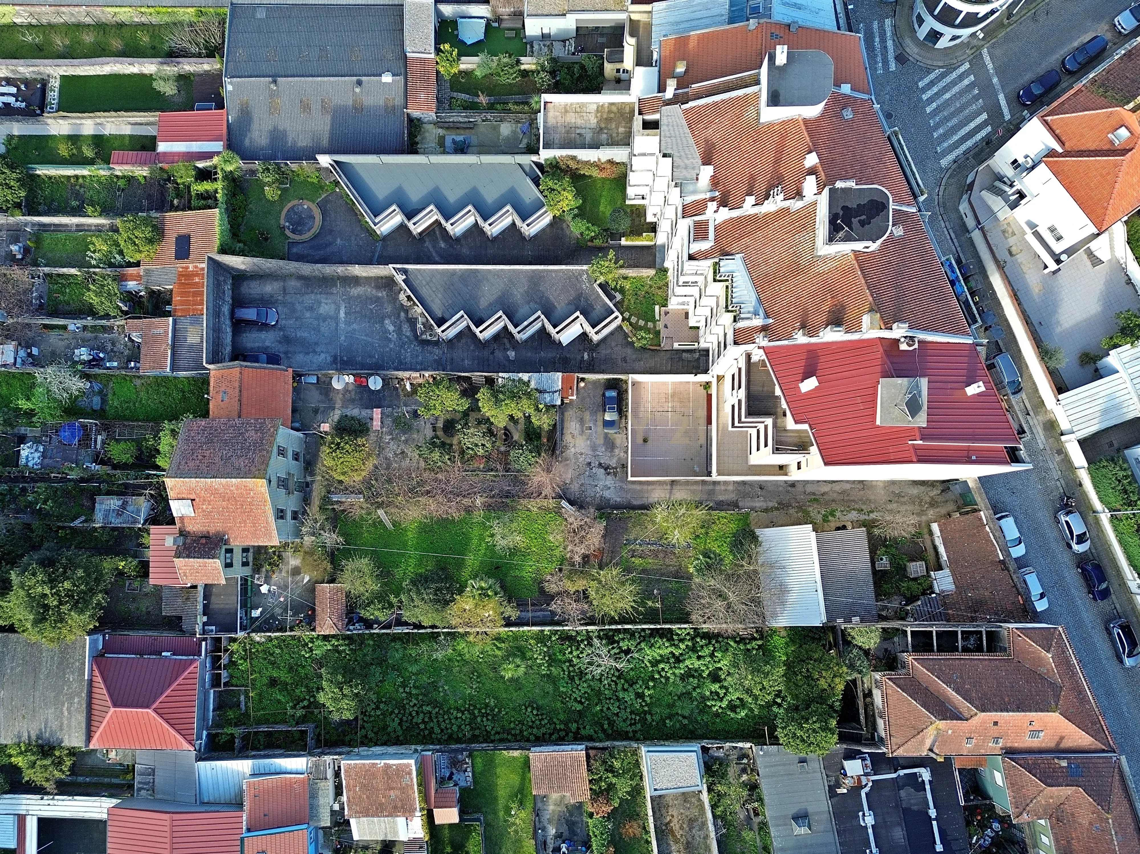 Terreno com Moradia I Reabilitação ou Construção Nova I Antas - Image 5