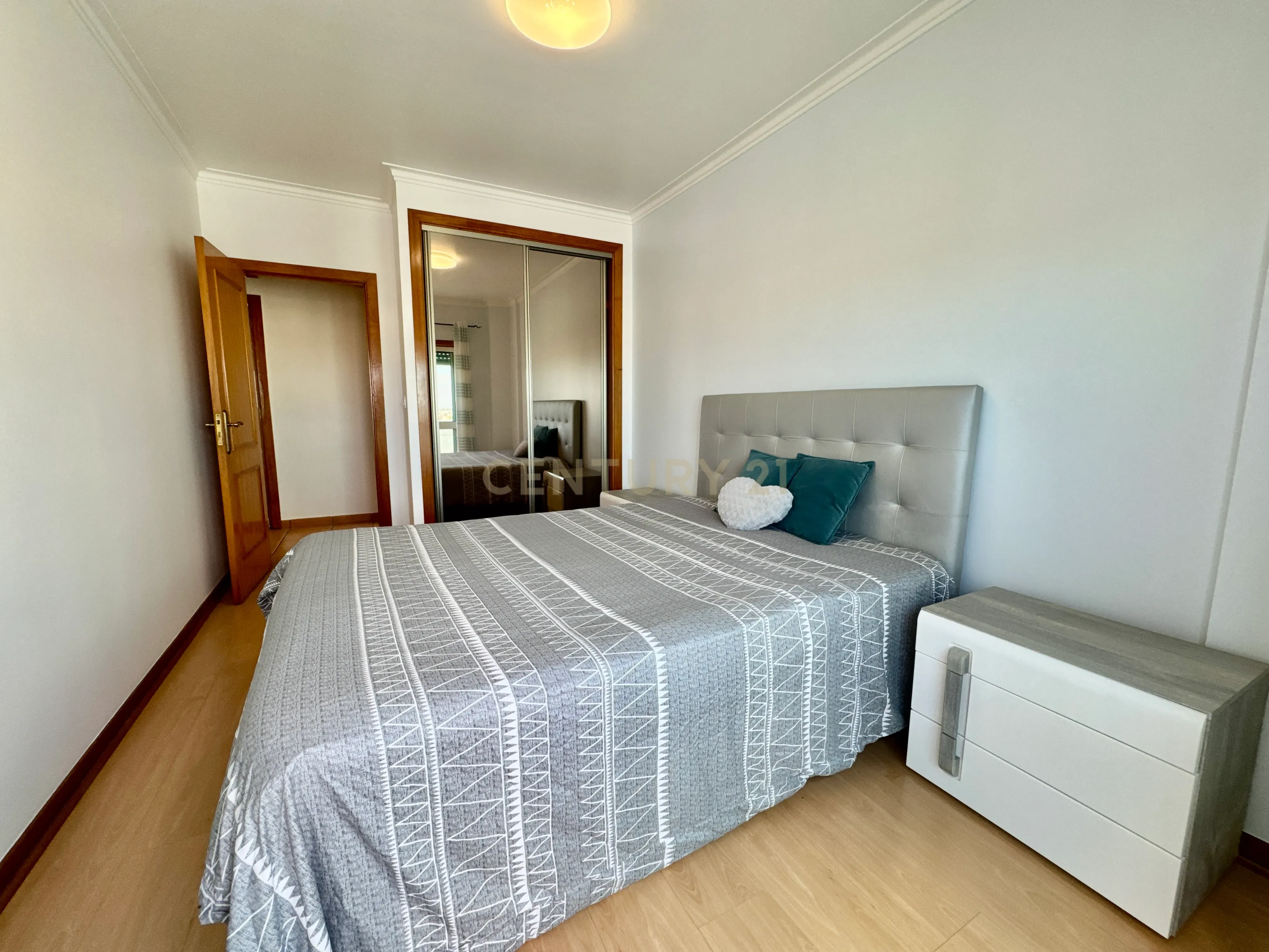 ** RESERVADO**Moderno T3 em Portimão , Próximo de todos os serviços - Image 21