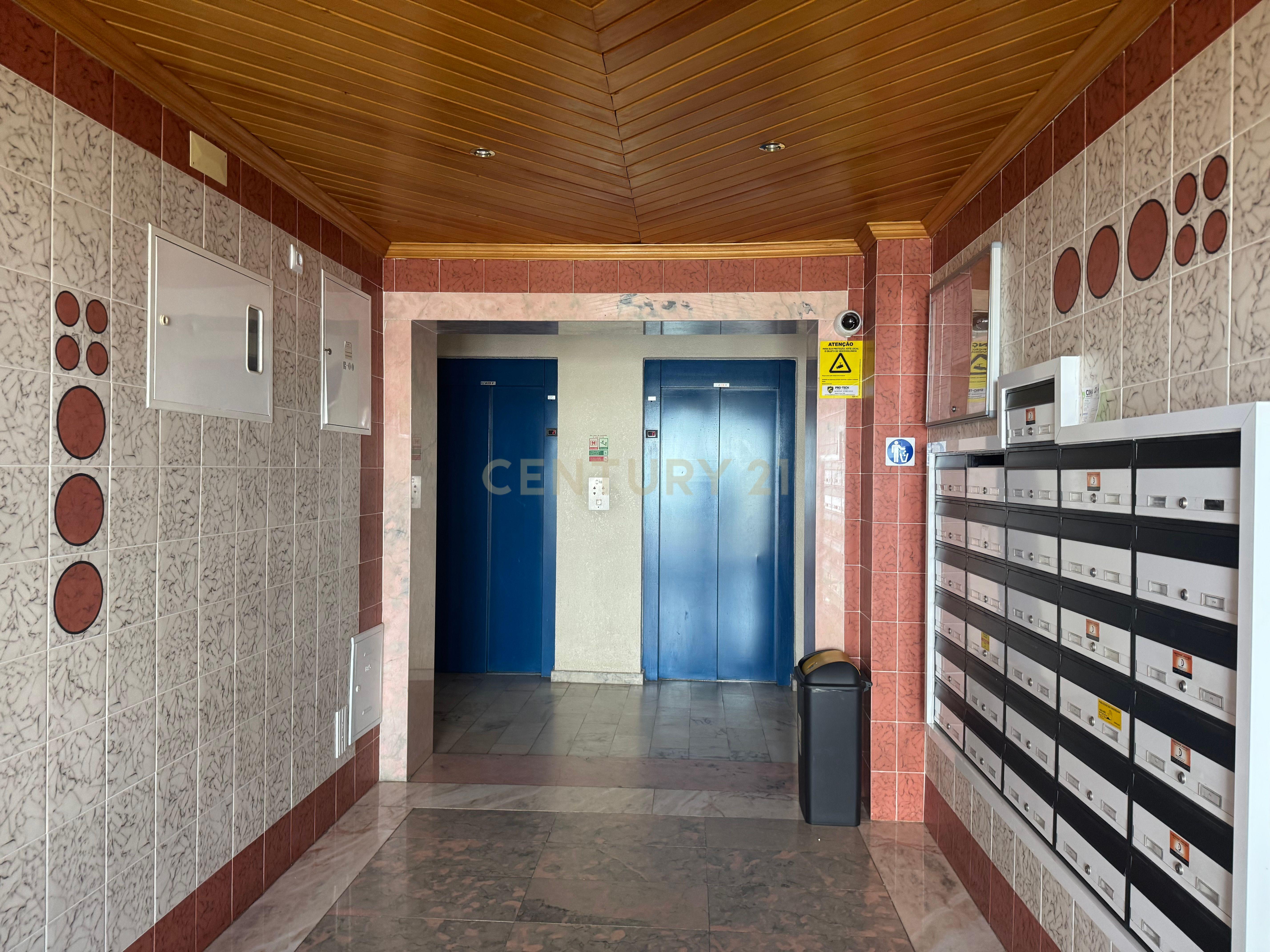 ** RESERVADO**Moderno T3 em Portimão , Próximo de todos os serviços - Image 34