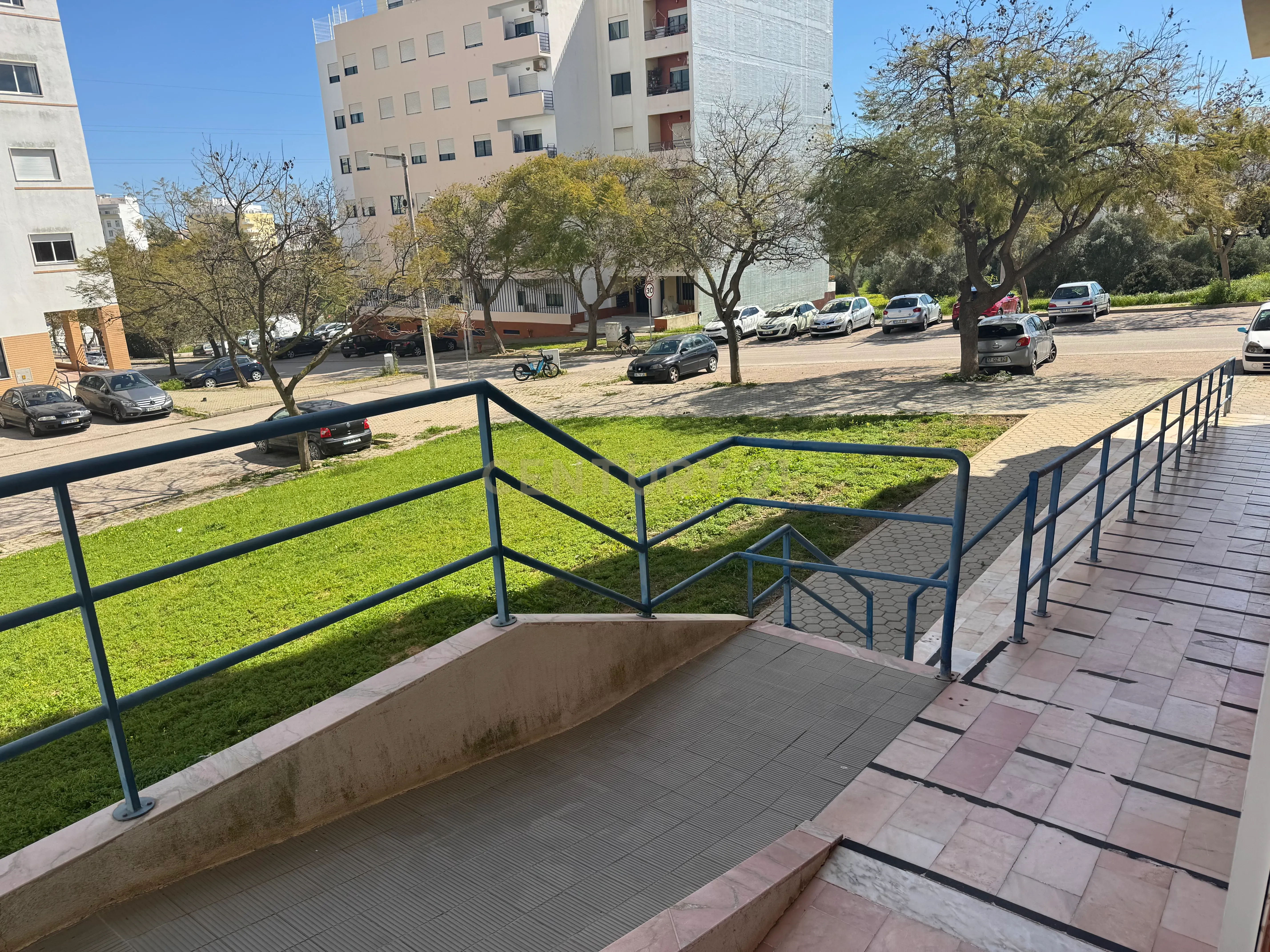 ** RESERVADO**Moderno T3 em Portimão , Próximo de todos os serviços - Image 33