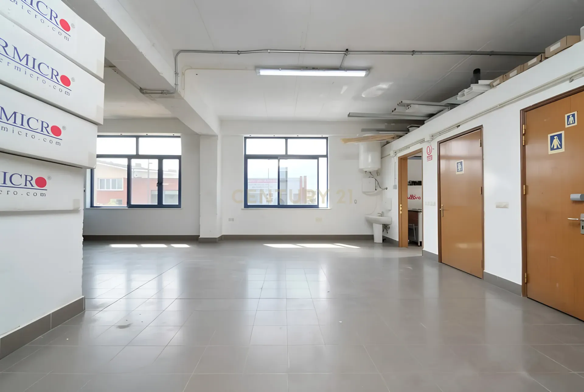 Fotografia 10 de Armazém com 360 m2