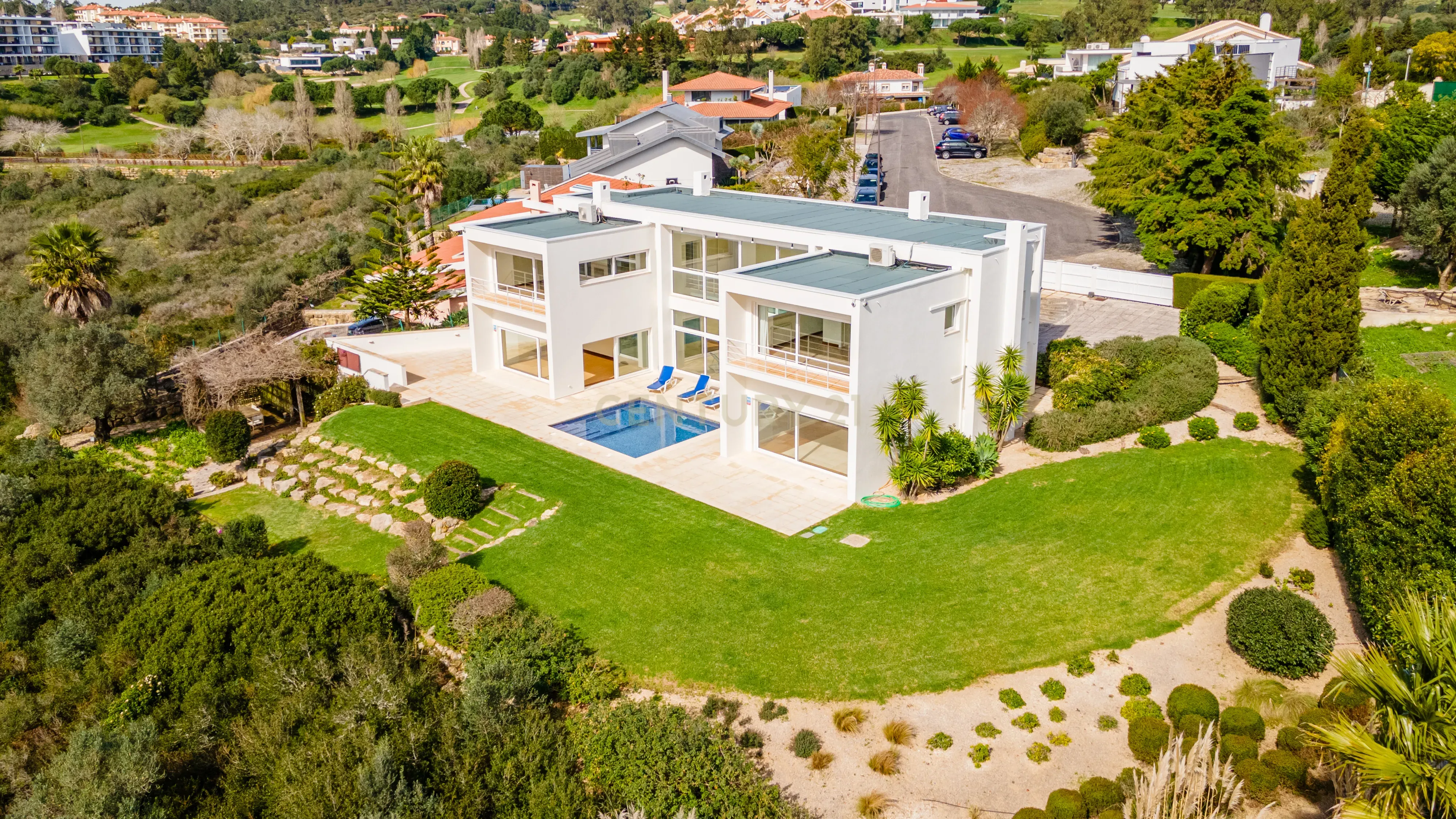 Moradia T5 Vista Golfe | Belas Clube de Campo - Image 2