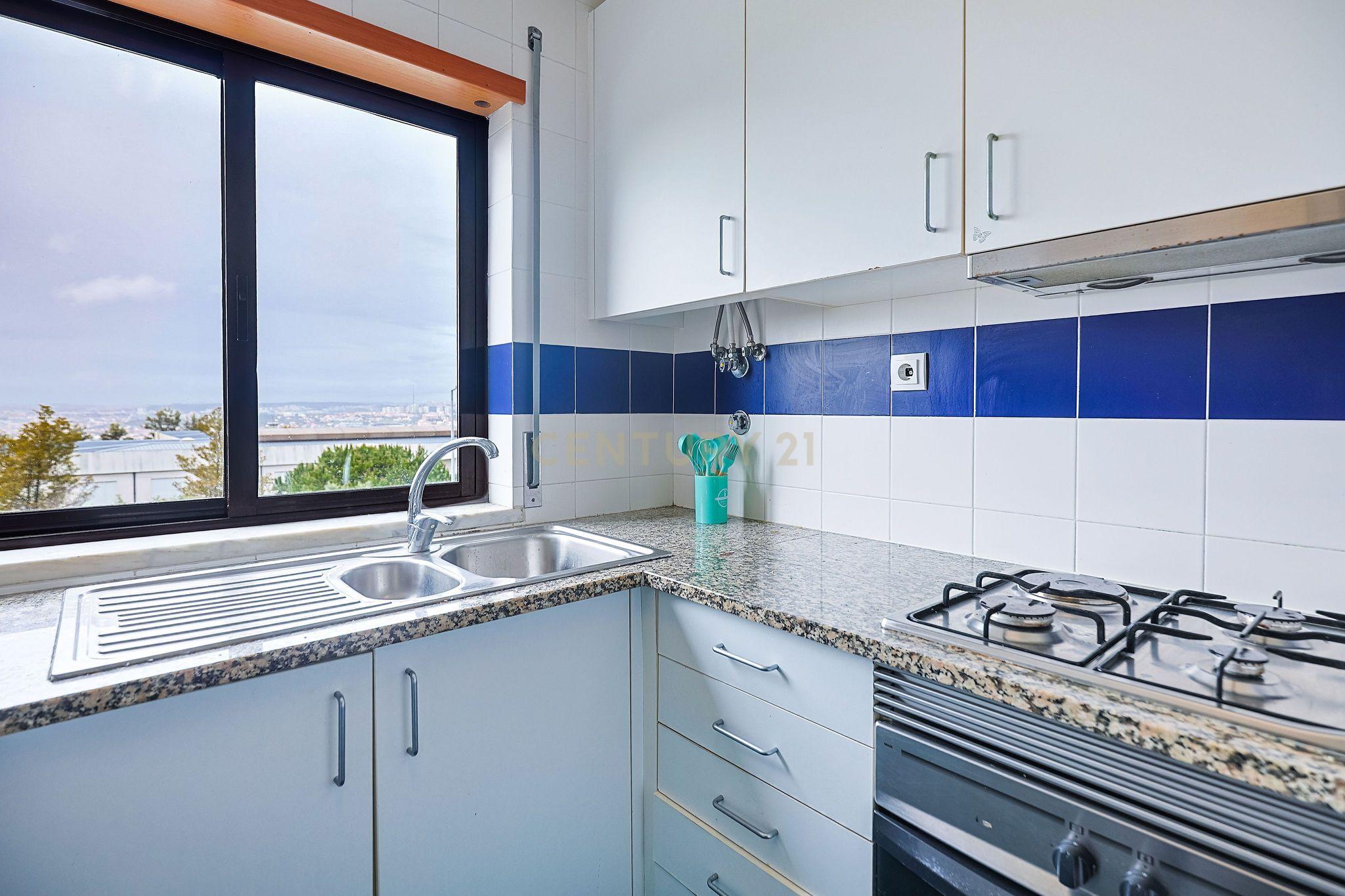 Apartamento moderno T3 com parqueamento e arrecadação! - Image 17