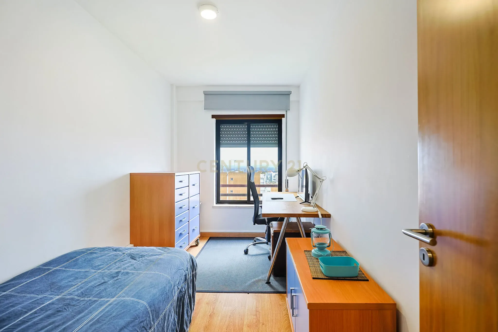 Apartamento moderno T3 com parqueamento e arrecadação! - Image 12