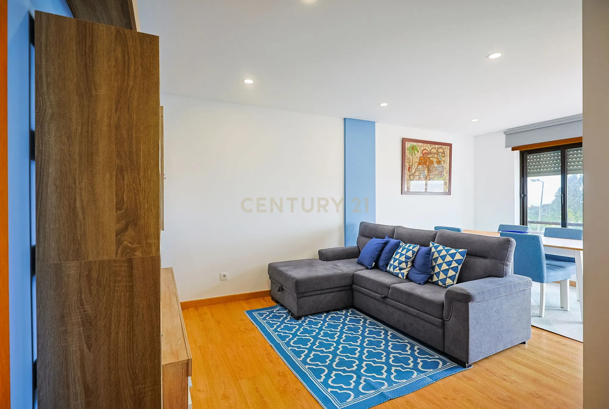 Apartamento moderno T3 com parqueamento e arrecadação! - Image 3
