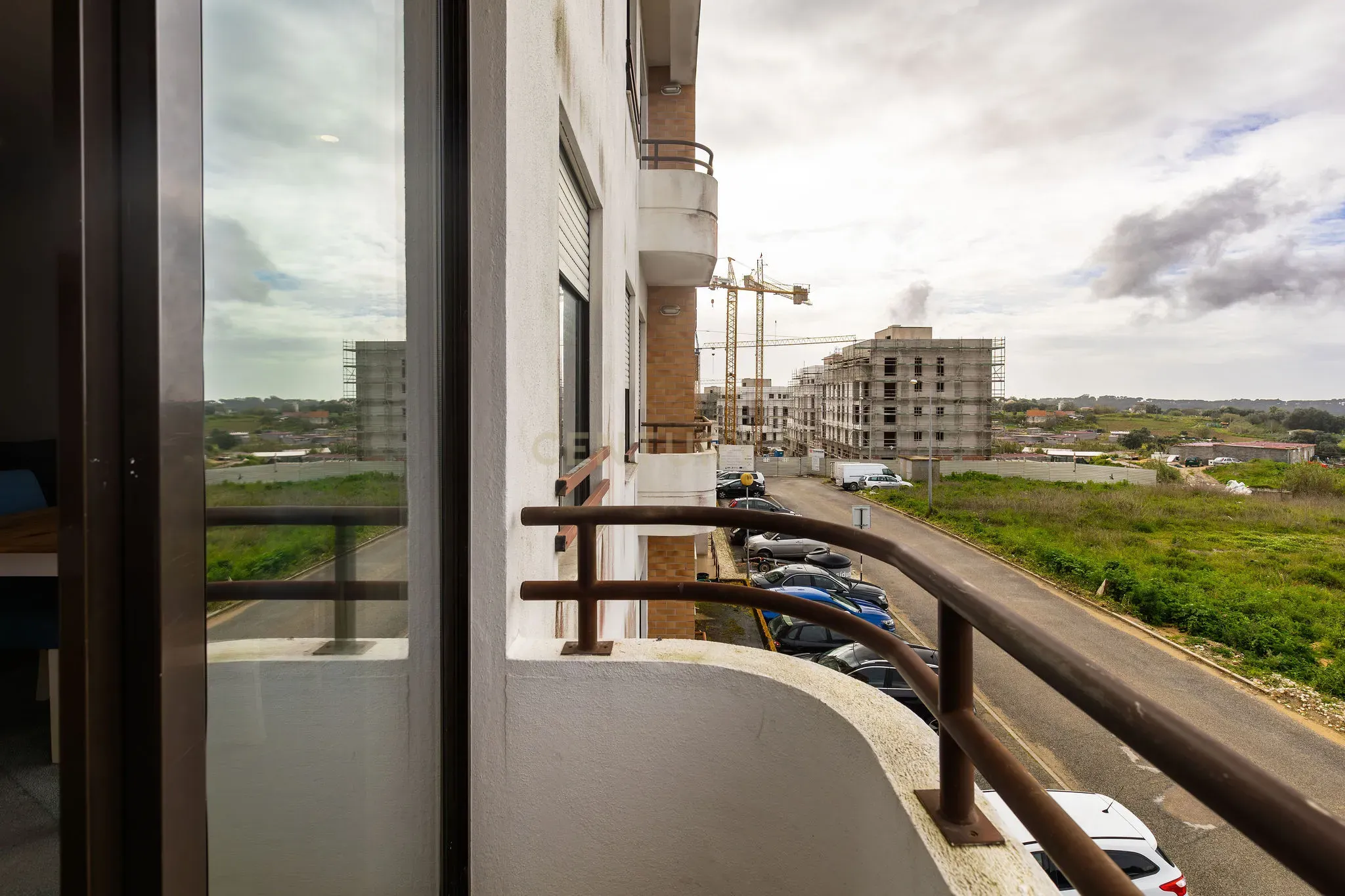 Apartamento moderno T3 com parqueamento e arrecadação! - Image 28