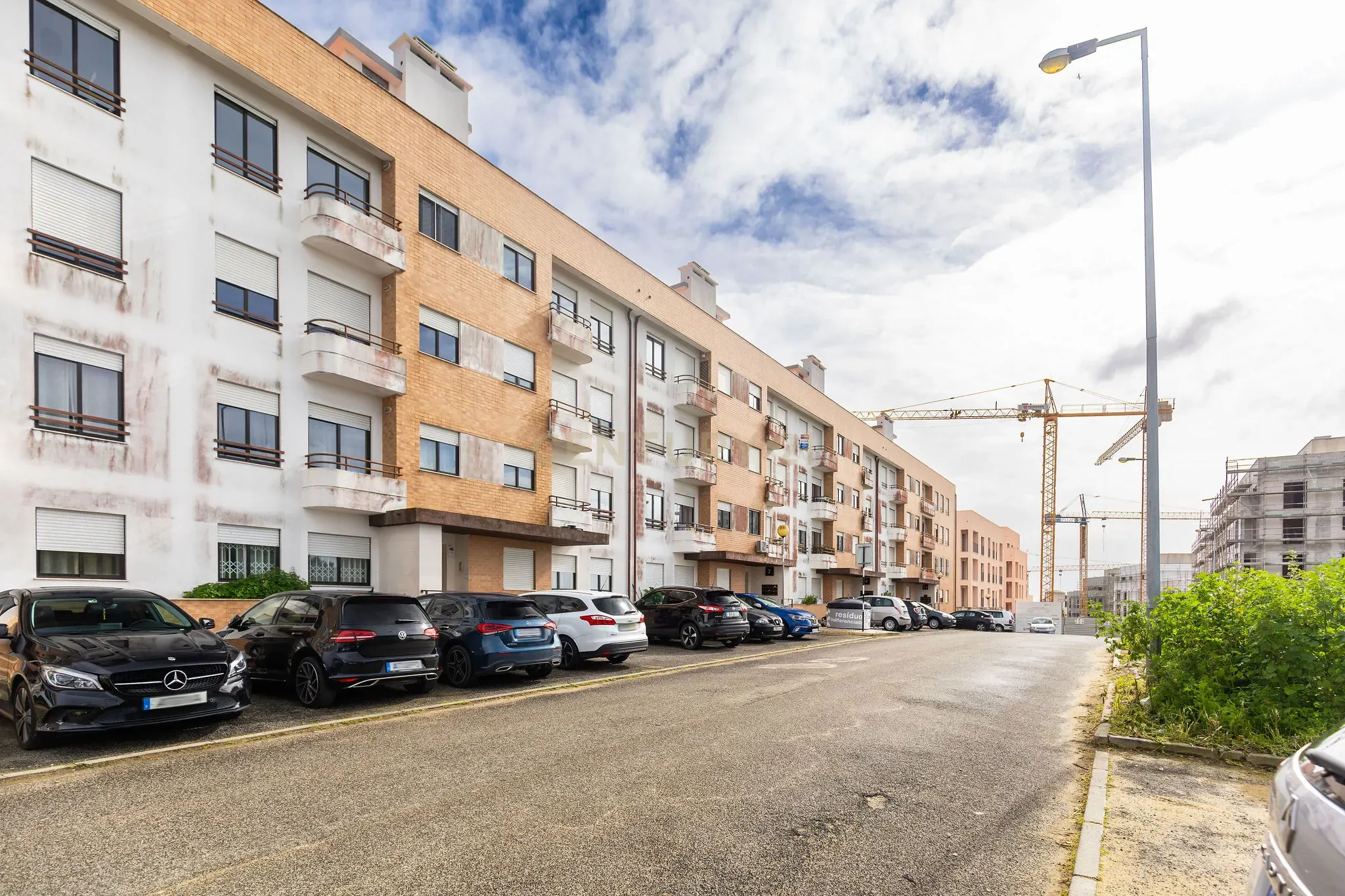 Apartamento moderno T3 com parqueamento e arrecadação! - Image 39