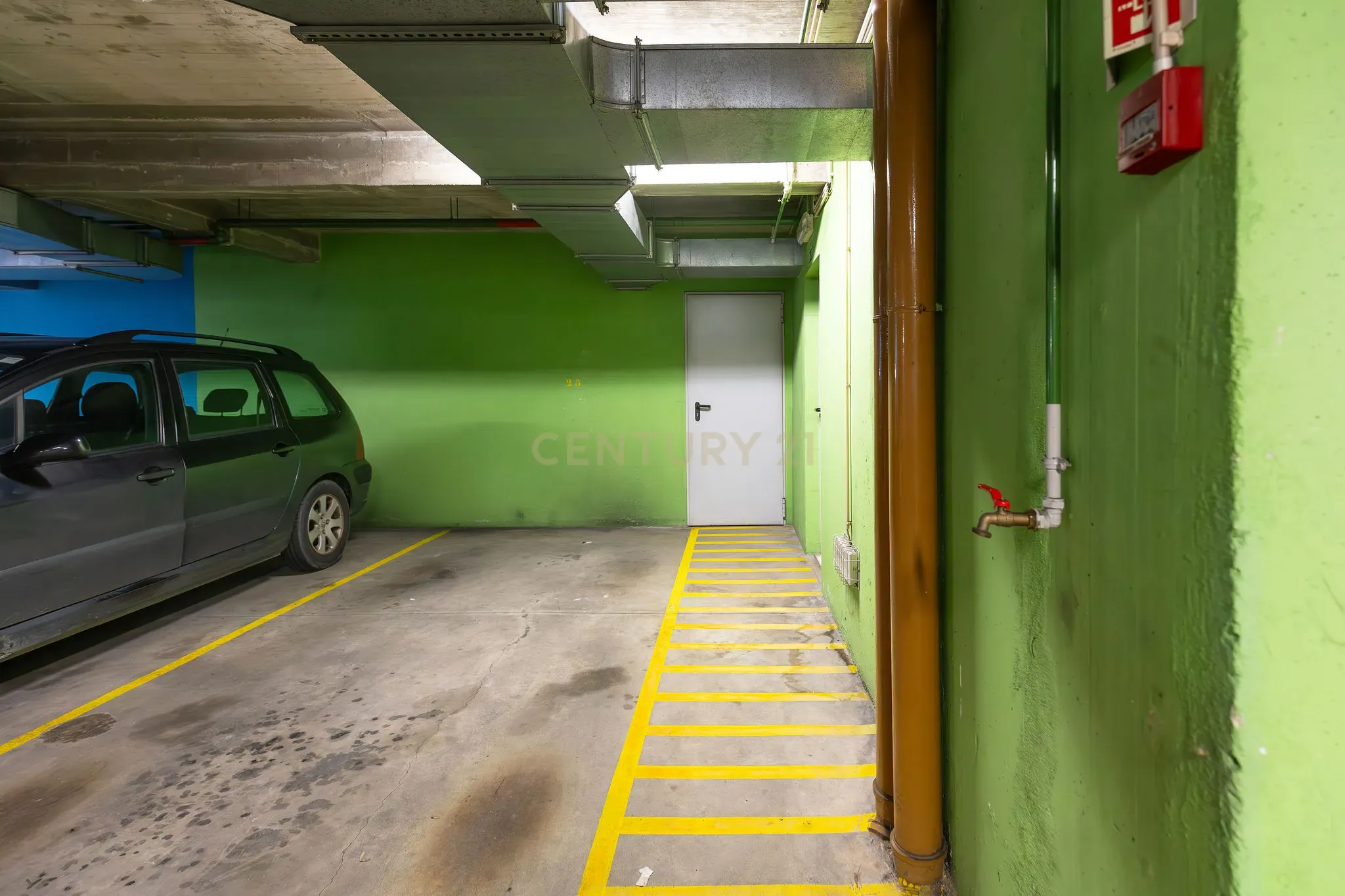 Apartamento moderno T3 com parqueamento e arrecadação! - Image 35