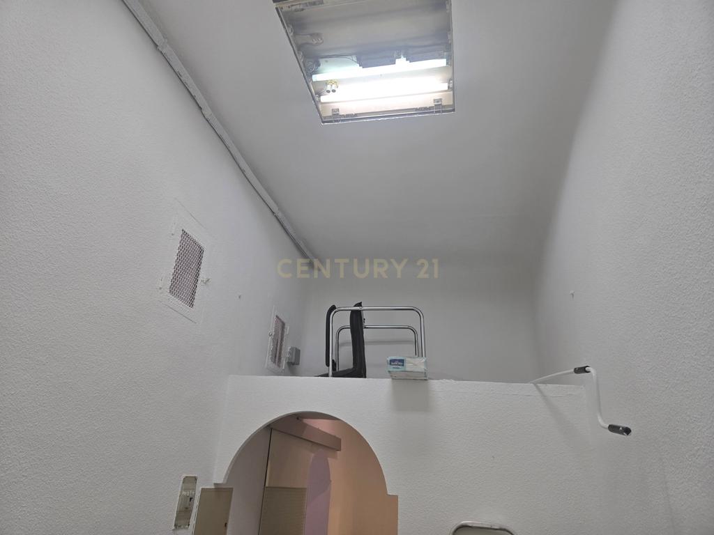  - Image 15