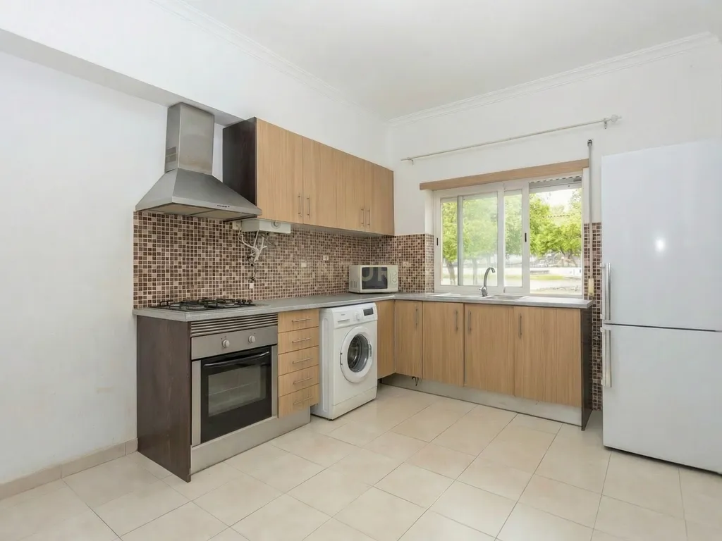 Apartamento T2 em Baixa da Banheira - Image 5