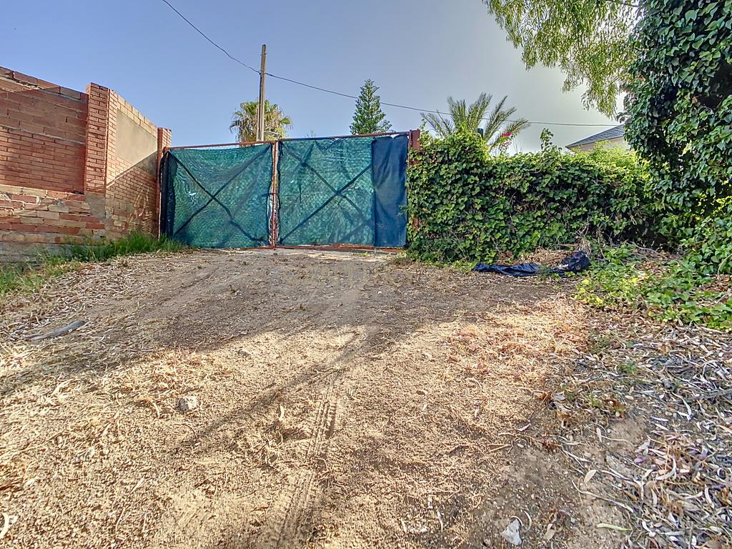 Terreno urbano consolidado para venda em Churriana - Málaga - Image 7