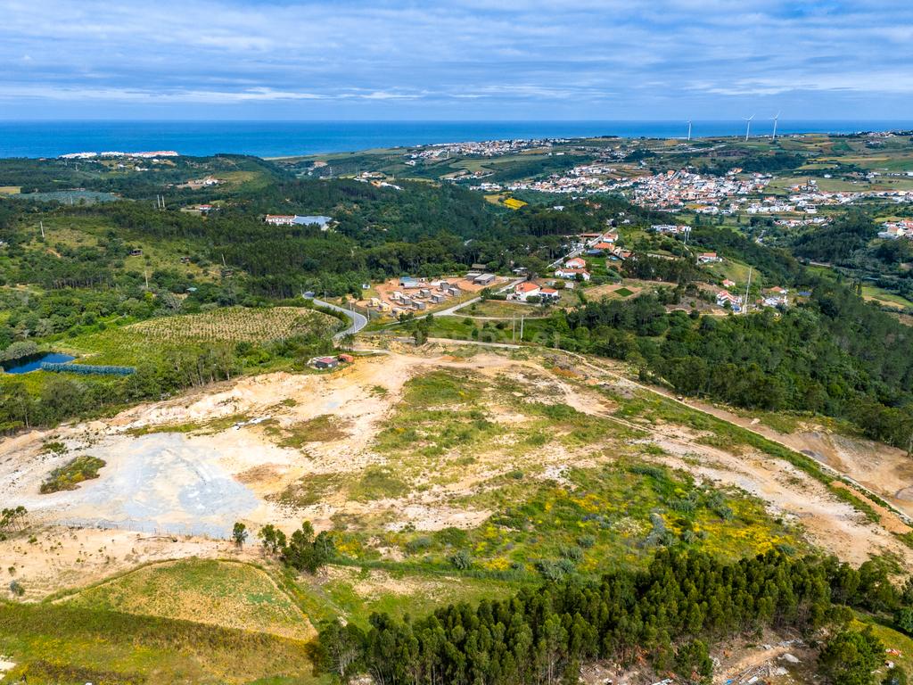 Terreno com 21985.97m2 para Construção de Armazéns Industriais 7837.30m2 - Image 5